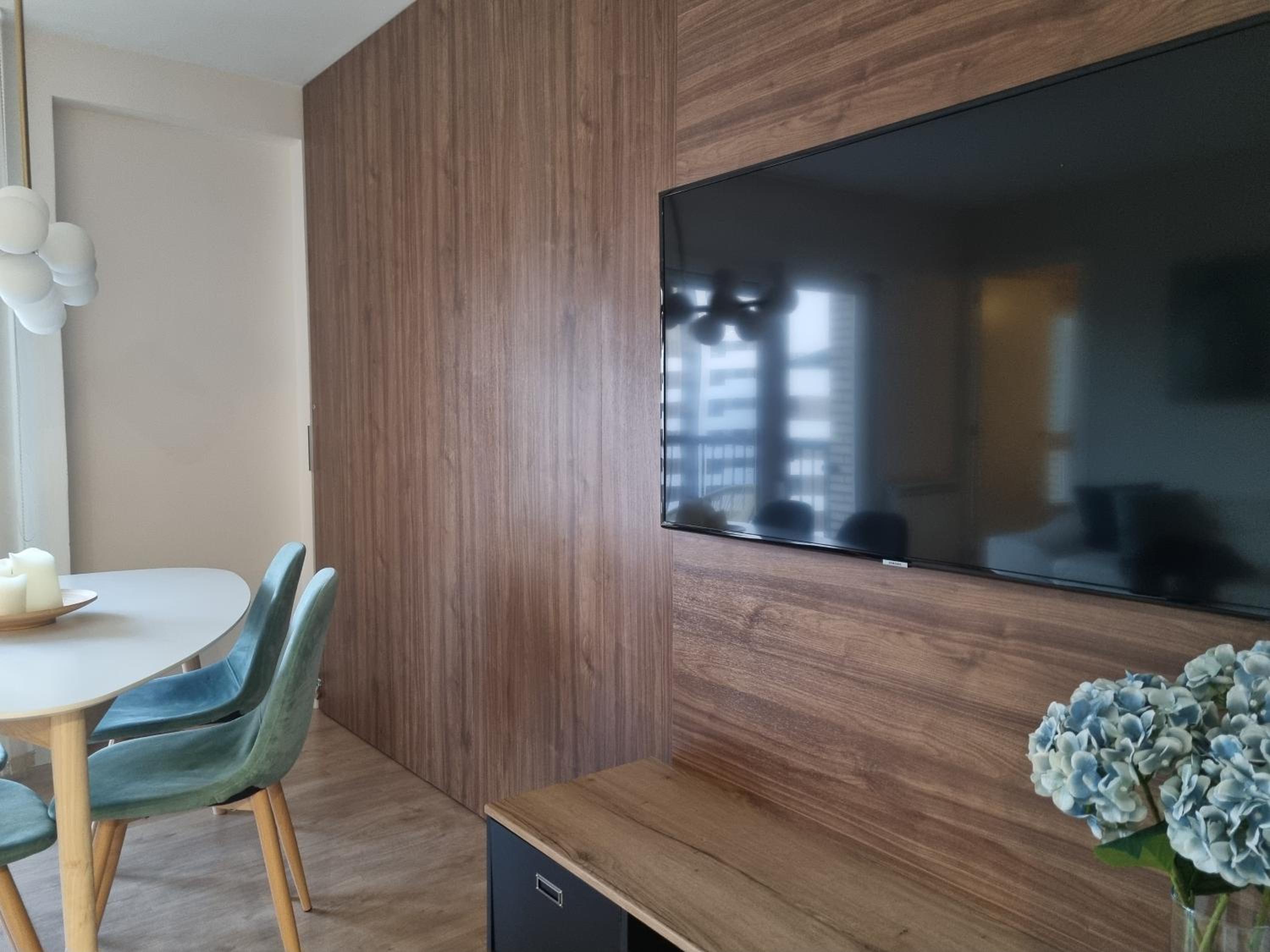 Three-Bedroom Apartment - Photo 11