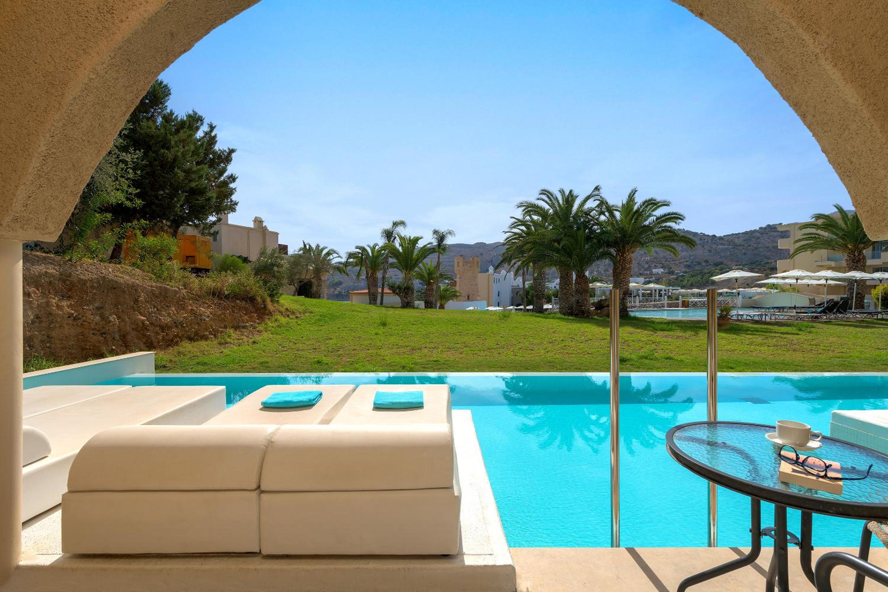 Deluxe Double Room with Shared Pool & Garden View - Photo 2