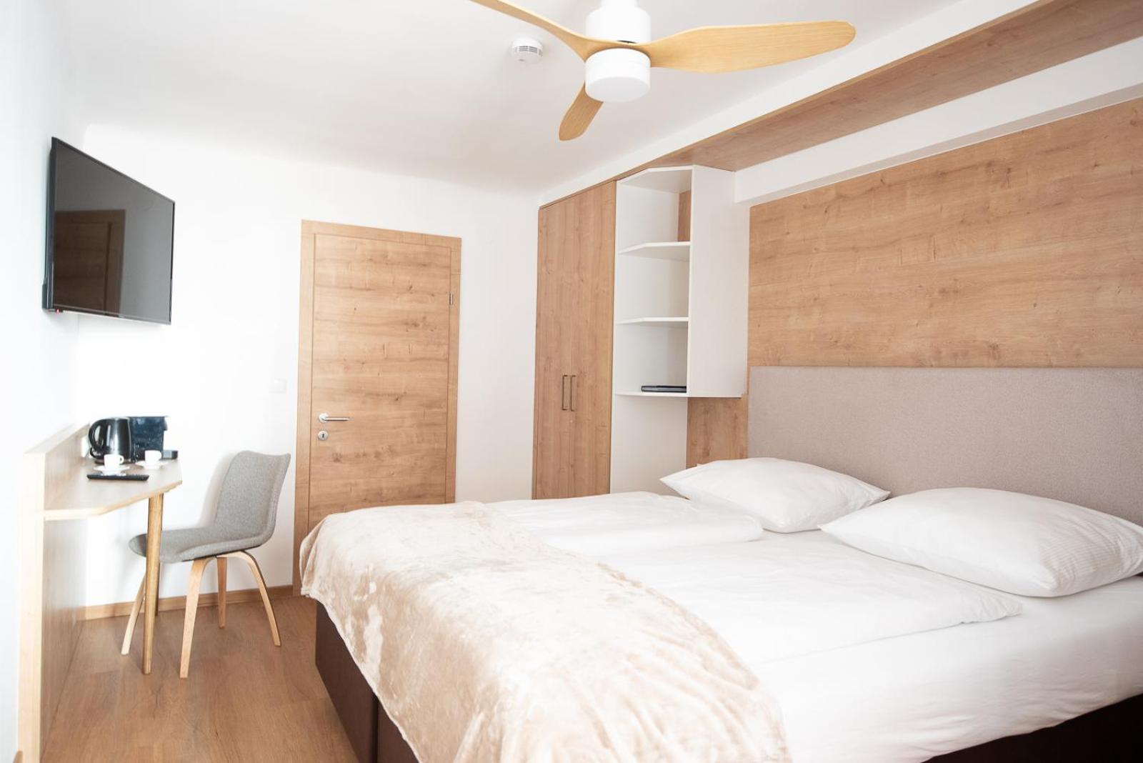  Comfort Double Room with Terrace - Photo 10