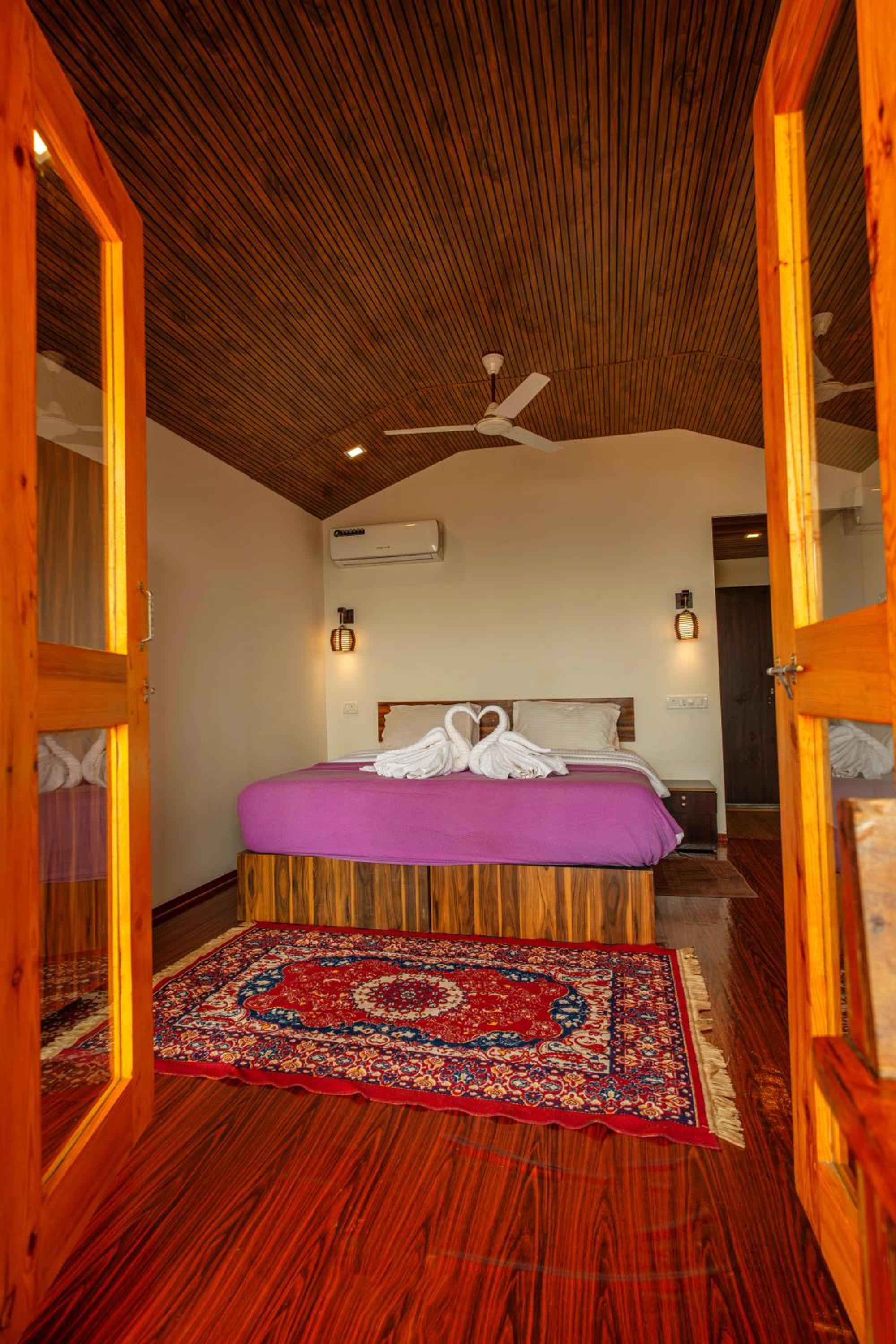 Double Room with Balcony and Sea View