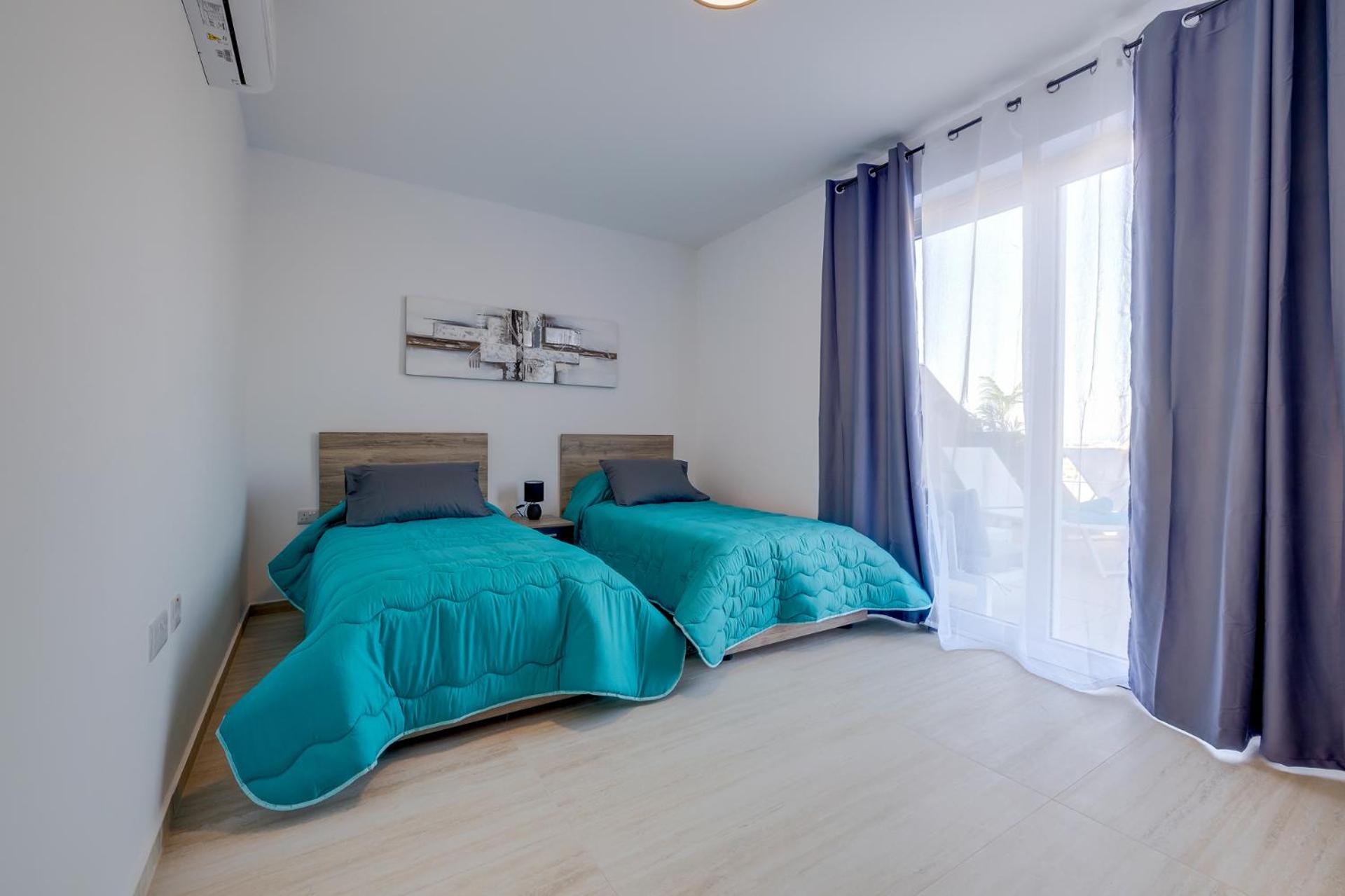 Penthouse with Terrace and Private Pool
