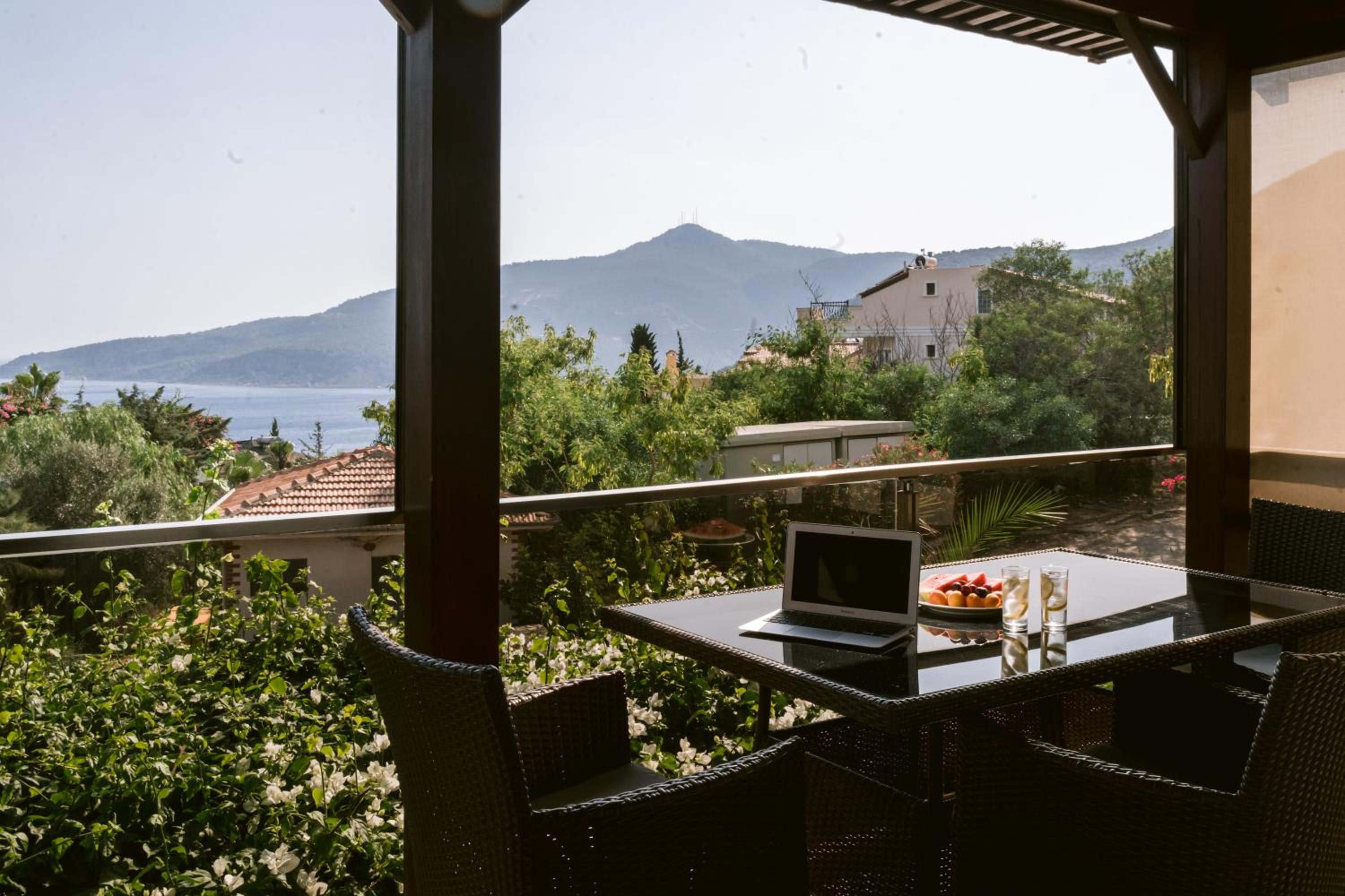 Villa photo 3