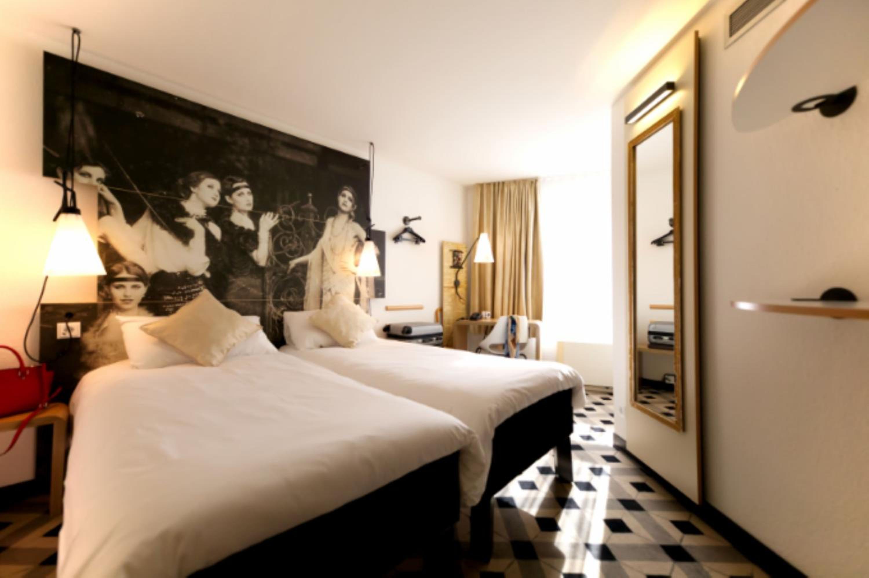 MyRoom By Helena - The Golden 20's Twin Room Sweet Bed By Ibis - Photo 1
