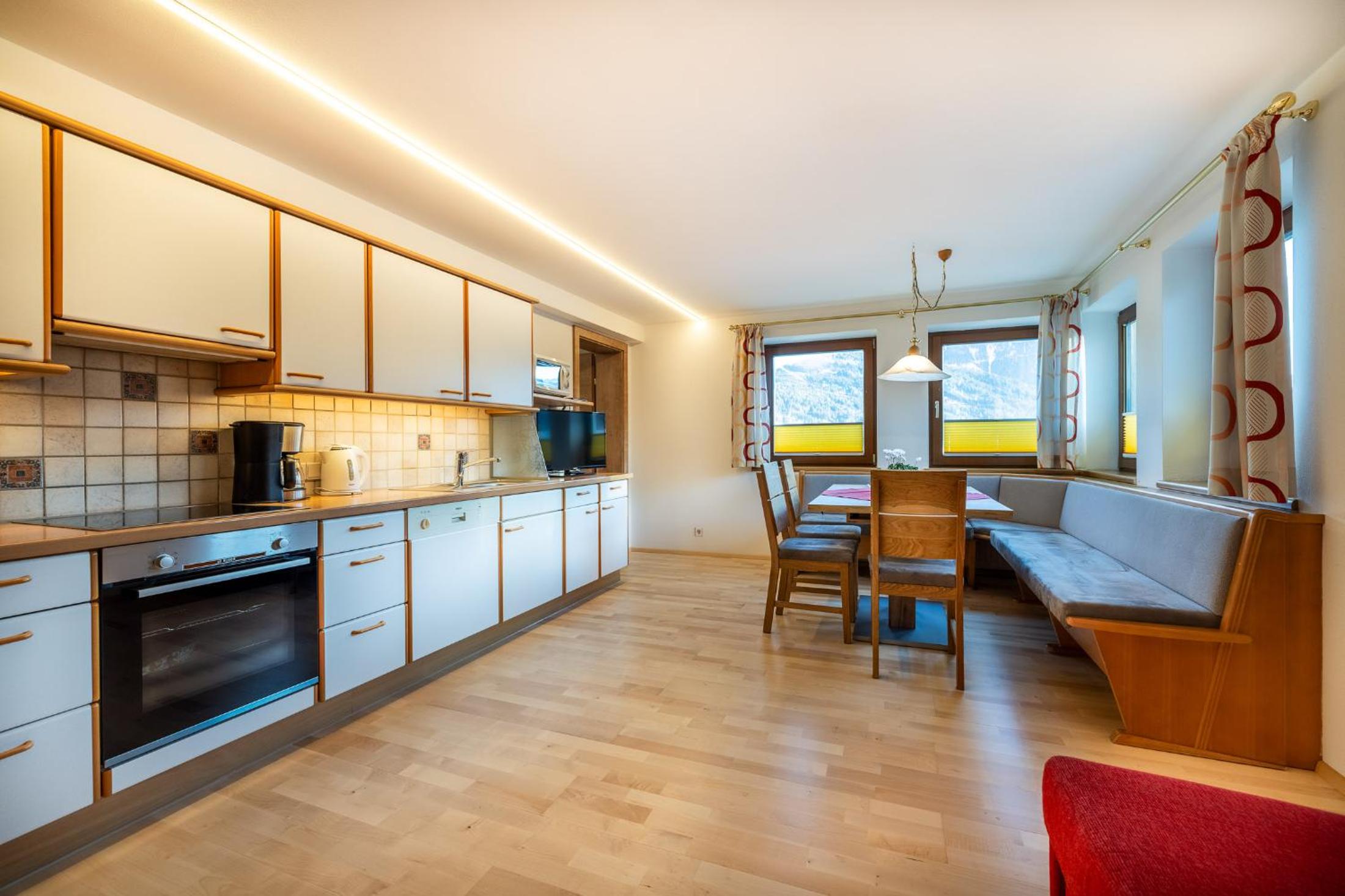 Apartment photo 3