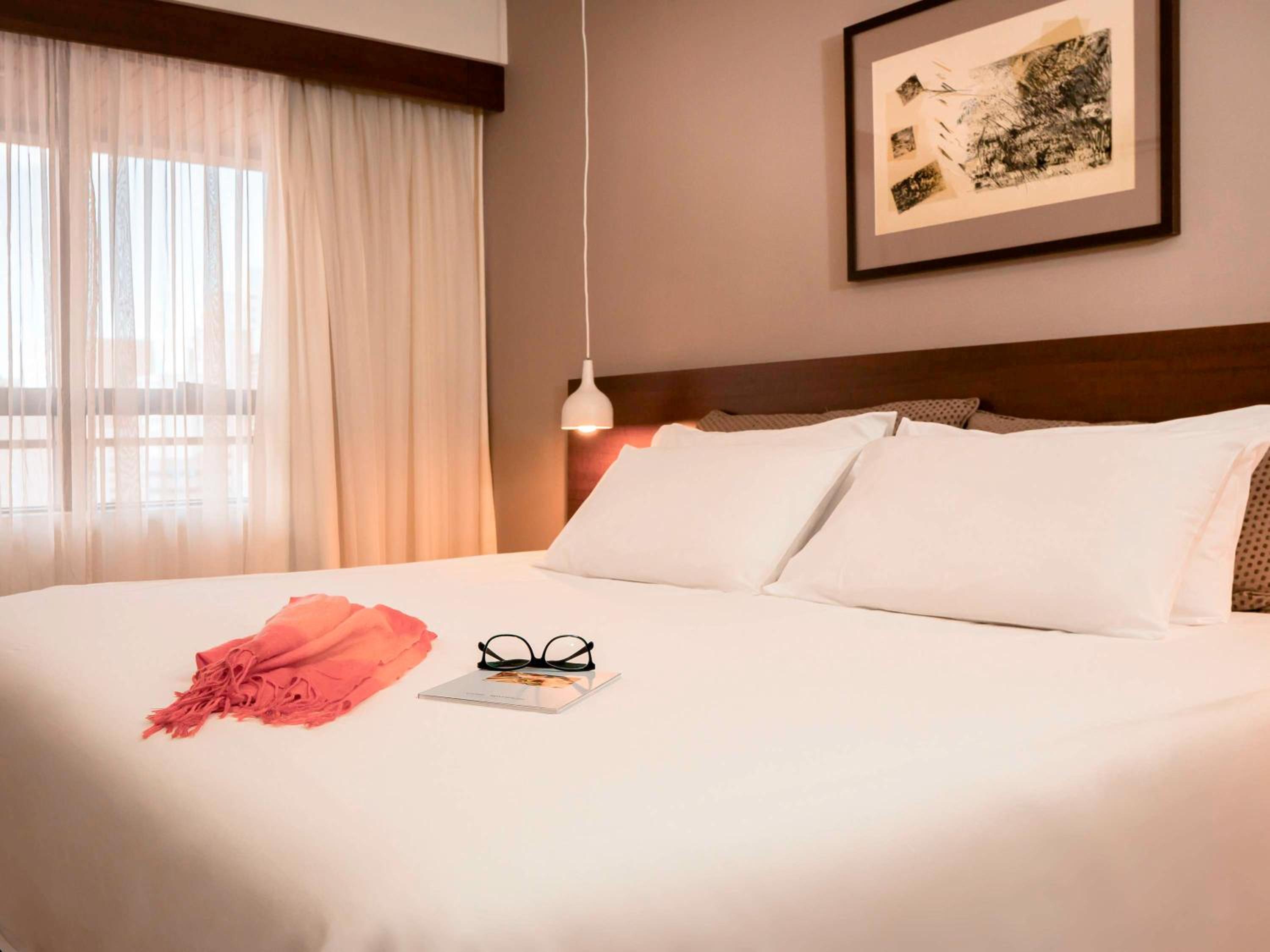 Adapted Superior Room with One Double Bed and Sofa Bed