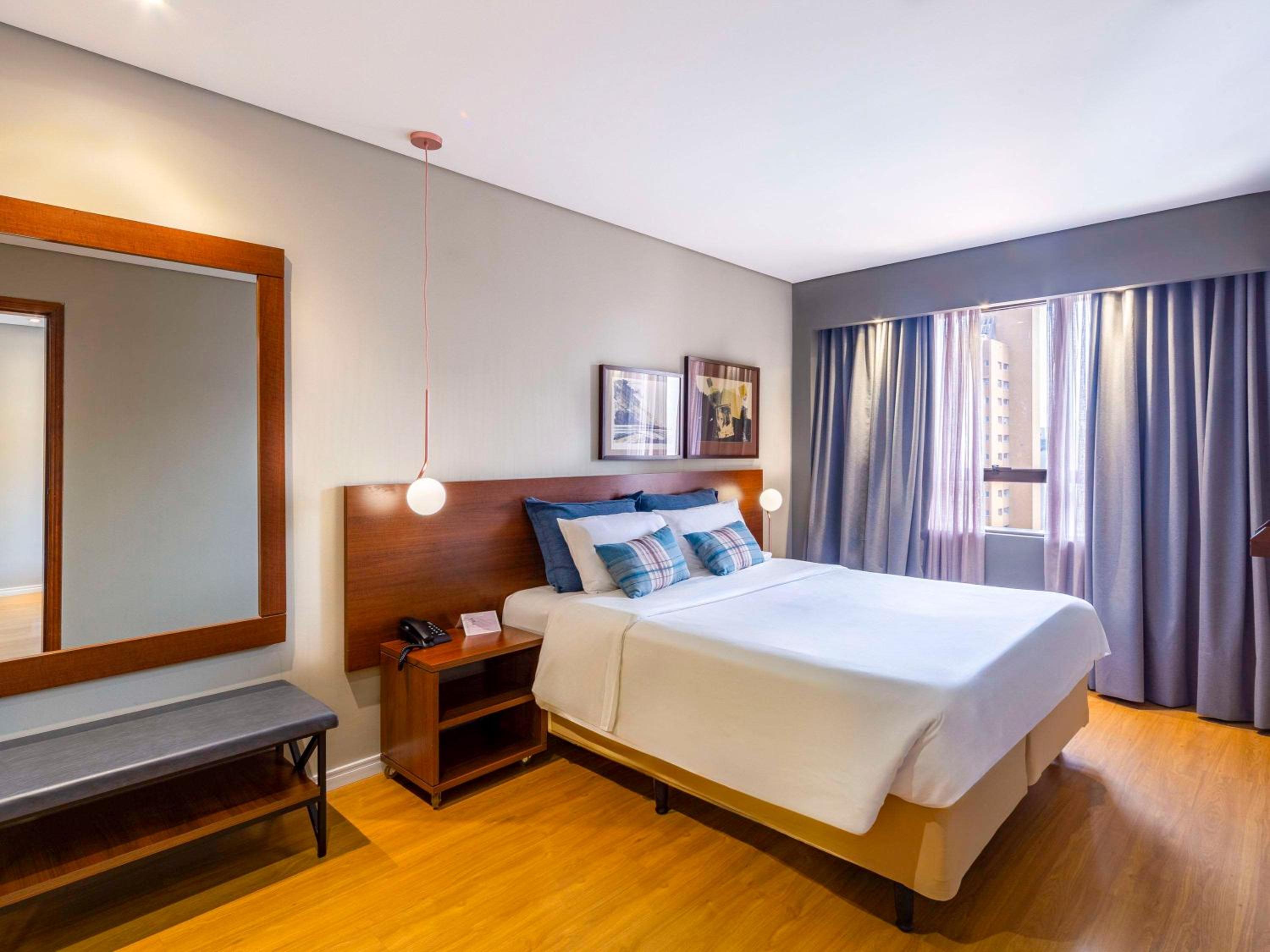Superior Room with One Double Bed and Sofa Bed