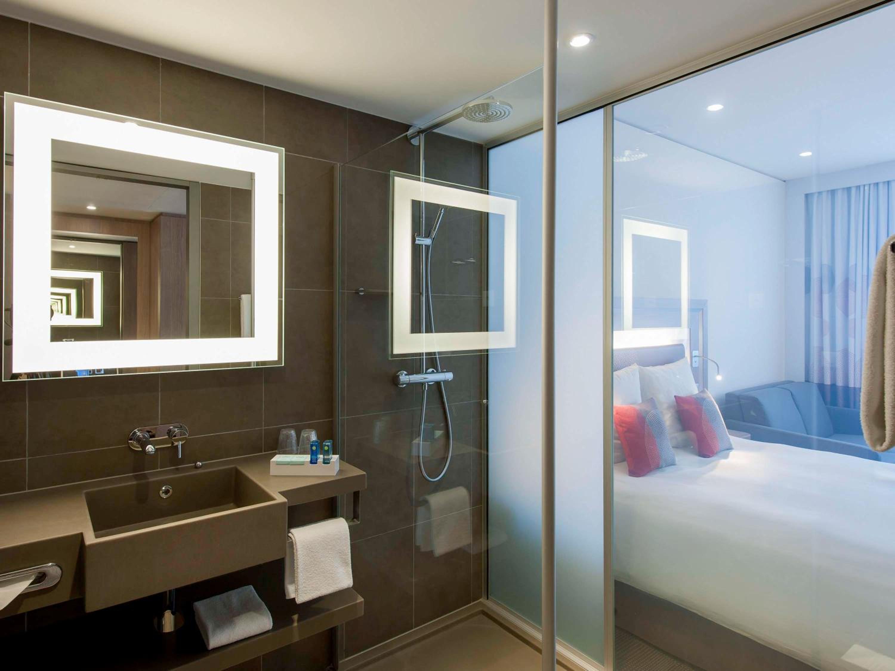 Executive Double Room with Sofa Bed - Photo 2