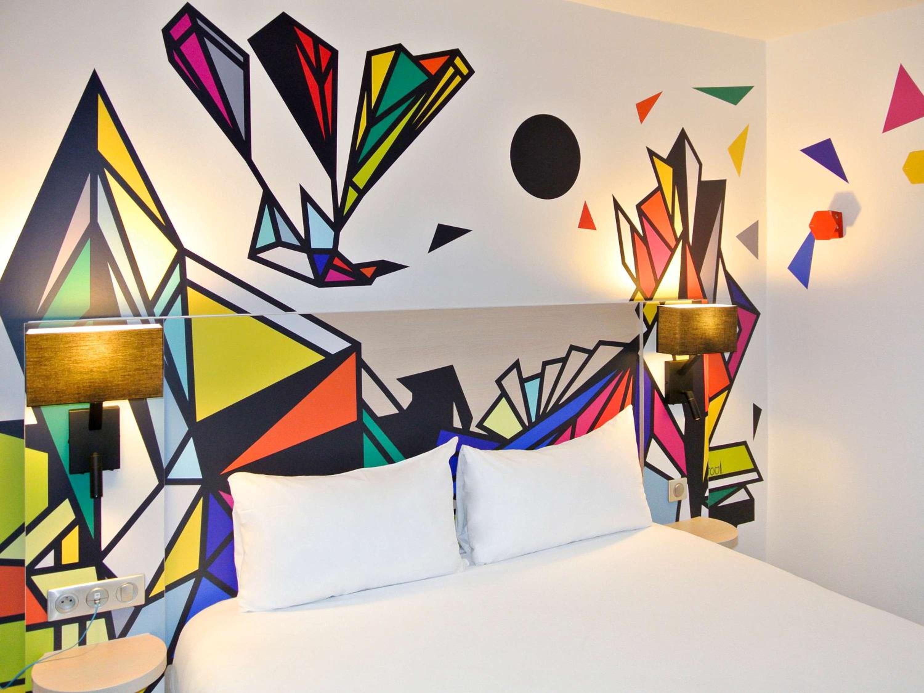 Standard Double Room thumbnail 6