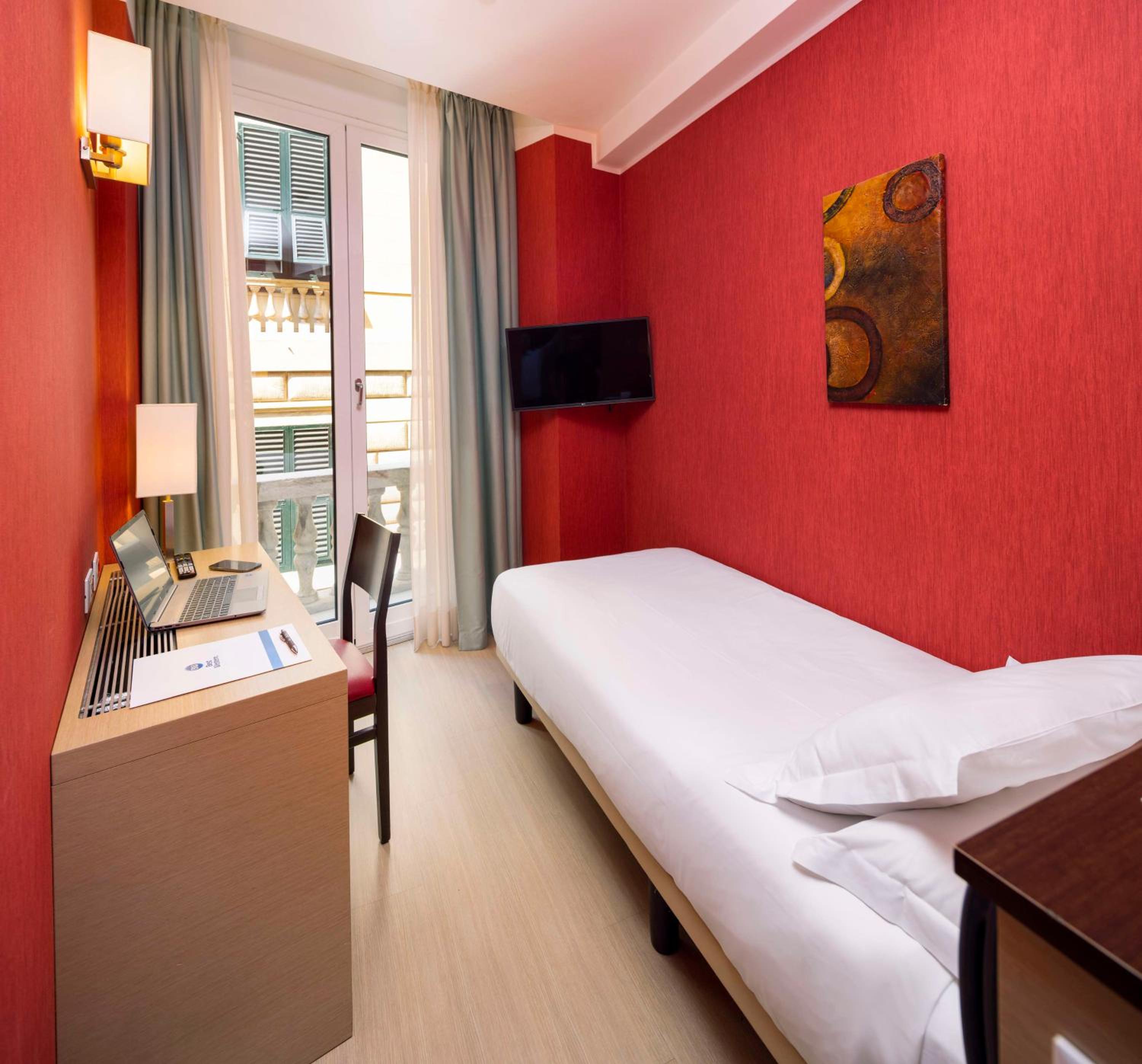 Single Room photo 1