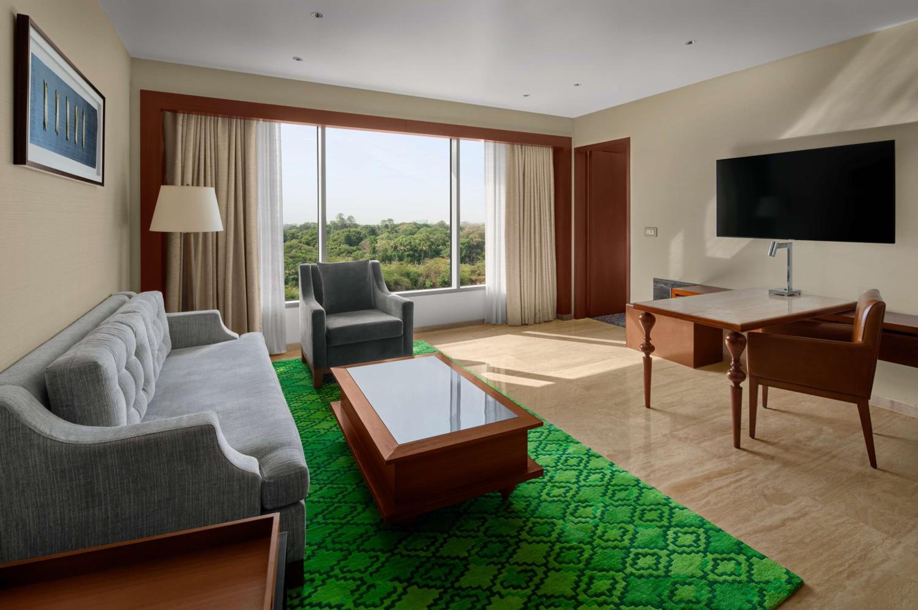 Park, Executive Suite thumbnail 5