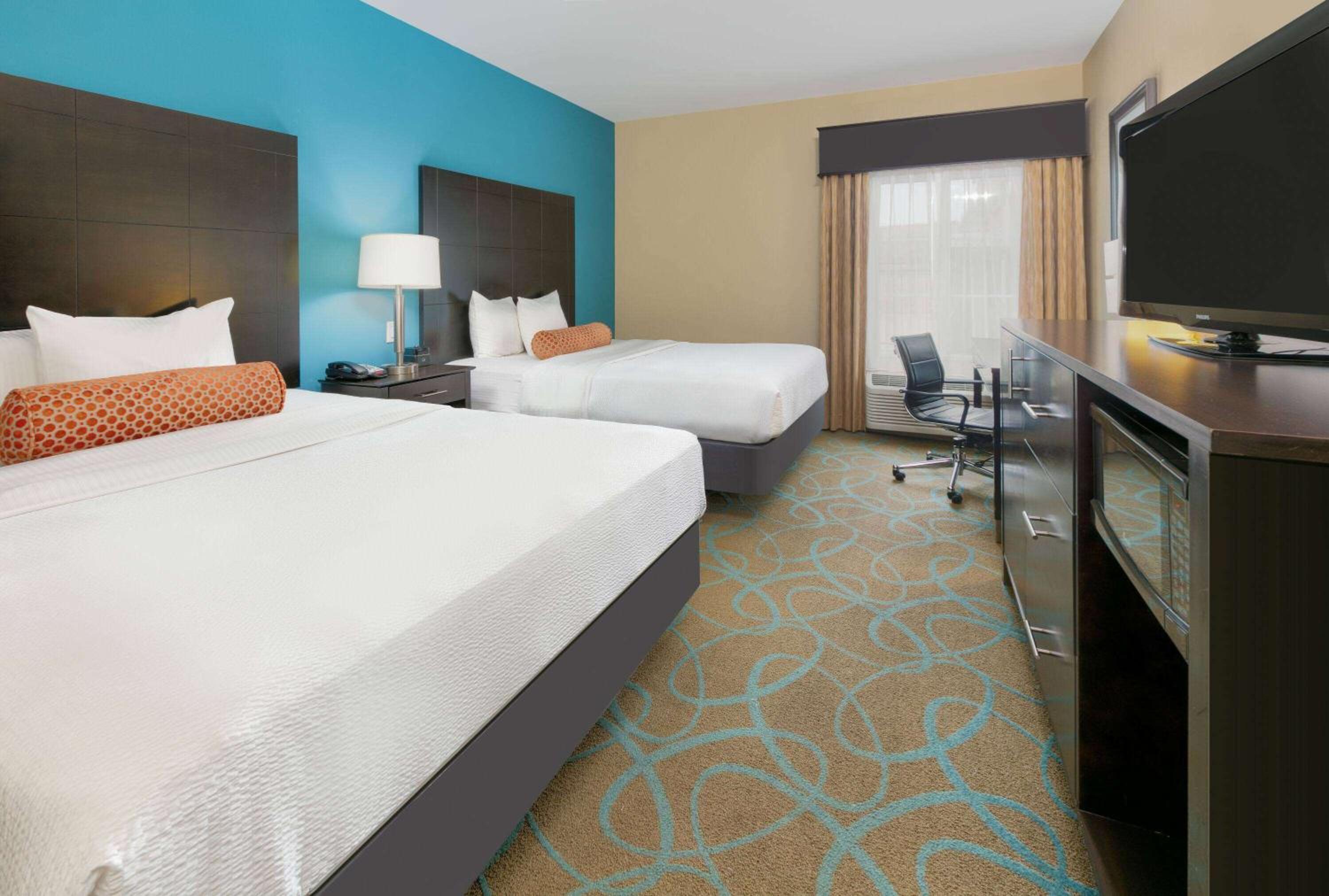 Deluxe Queen Room with Two Queen Beds
