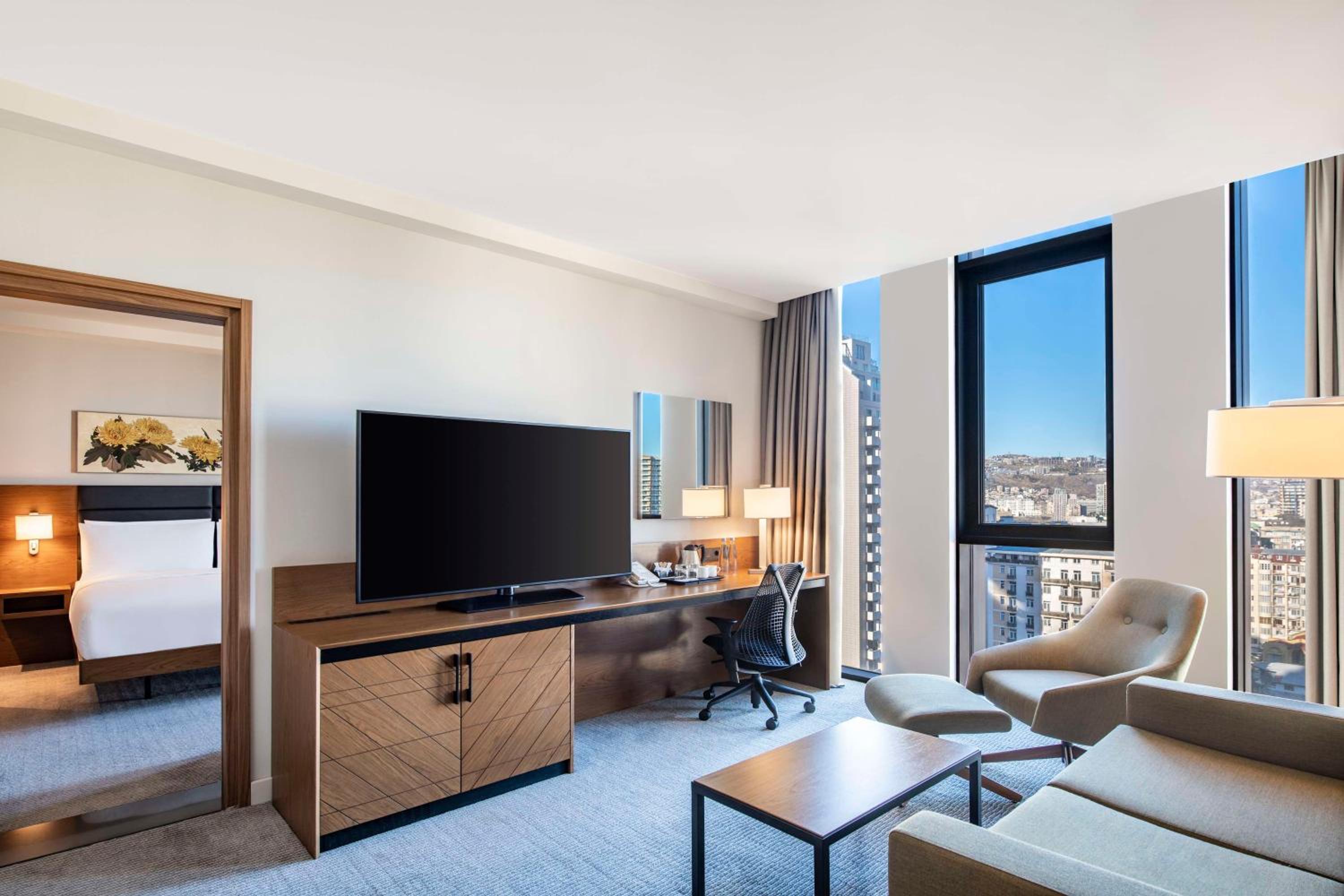 One-Bedroom King Suite - Photo 2