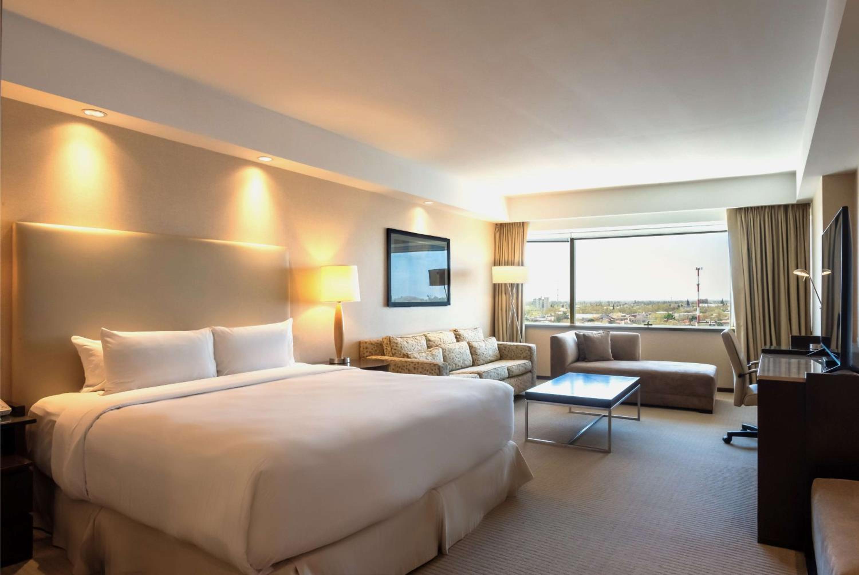 King Room with Sitting Area and Executive Floor Access