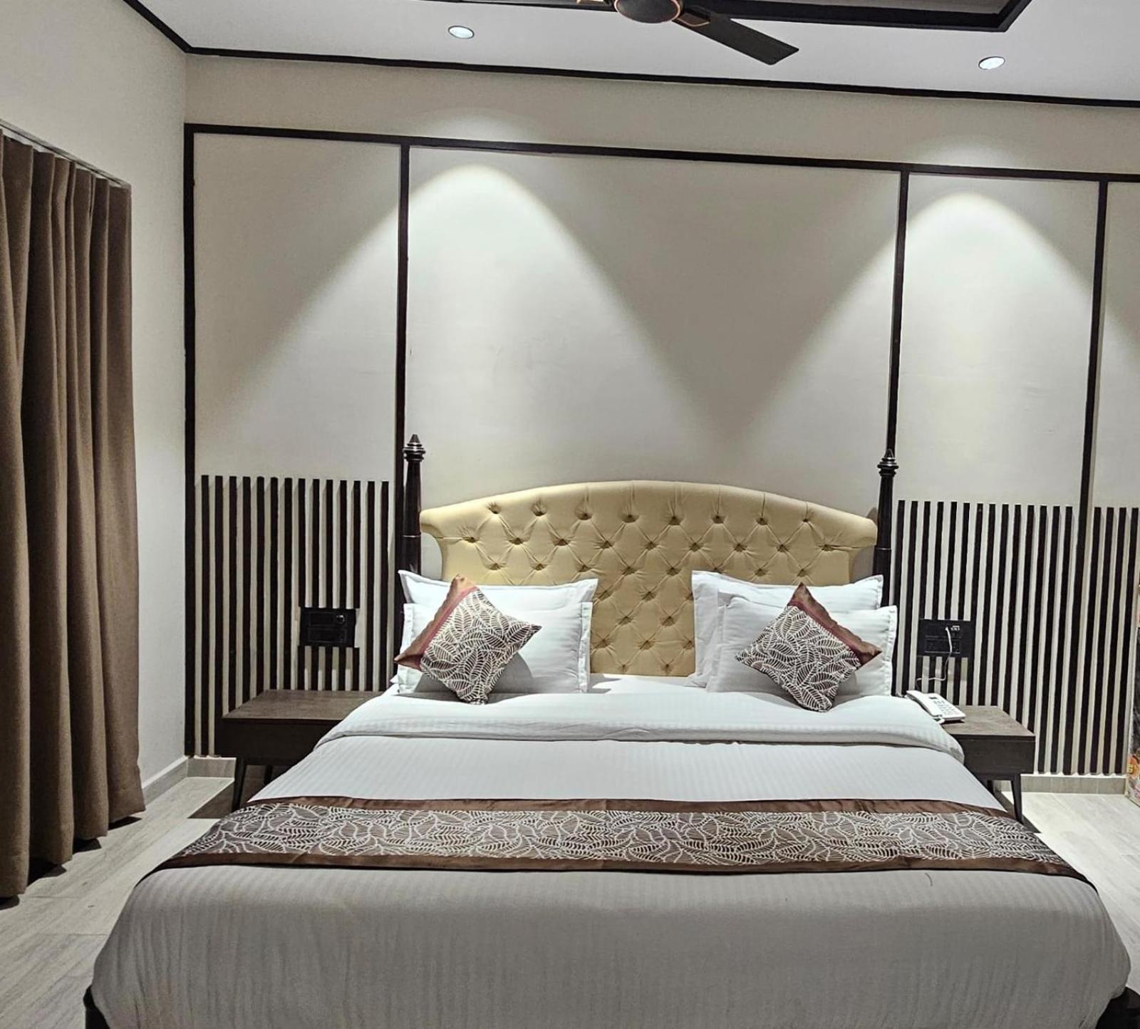 Suite with Private Pool - Photo 2