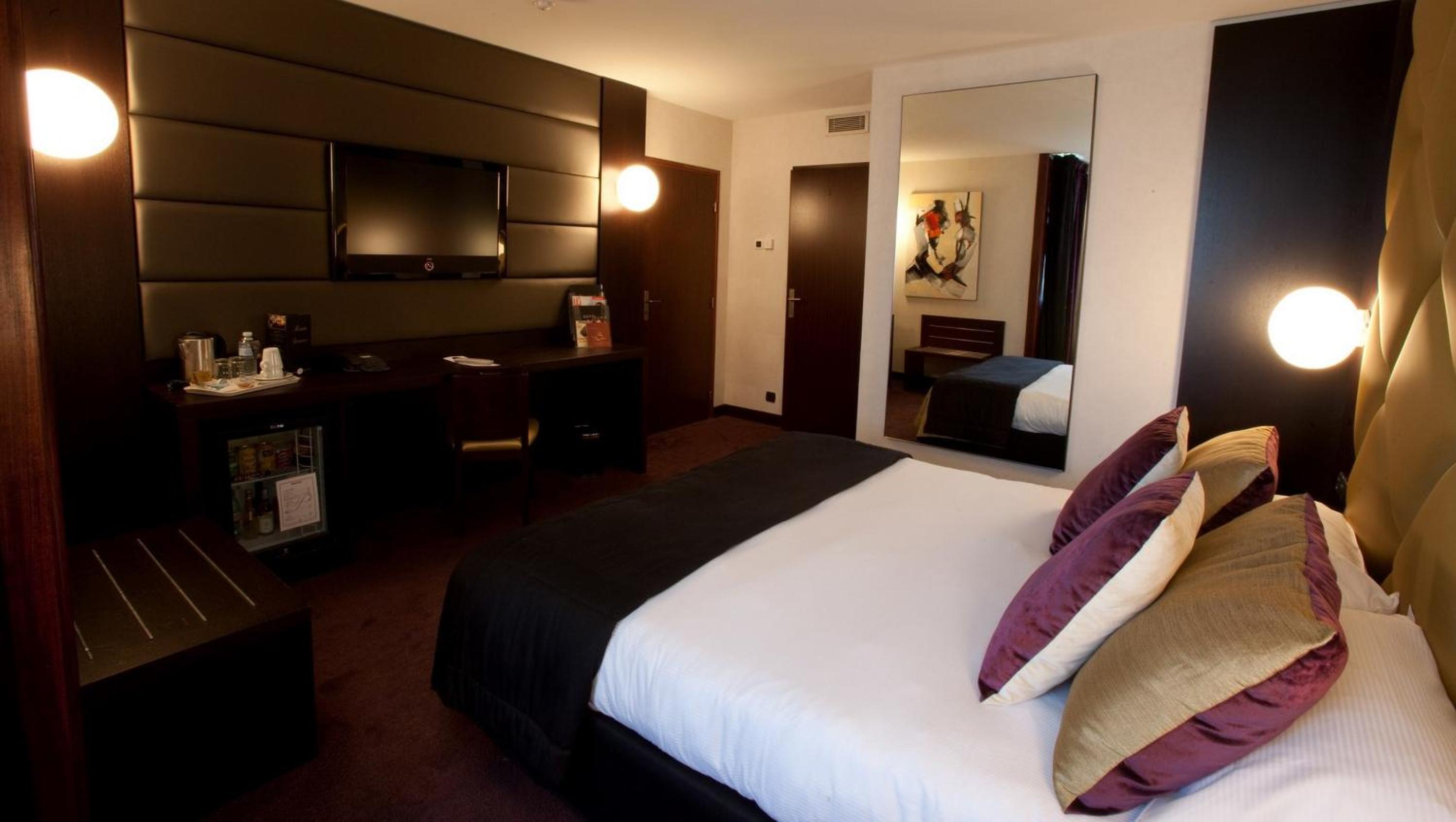Two Connecting or Adjacent Prestige Double Rooms - Photo 4
