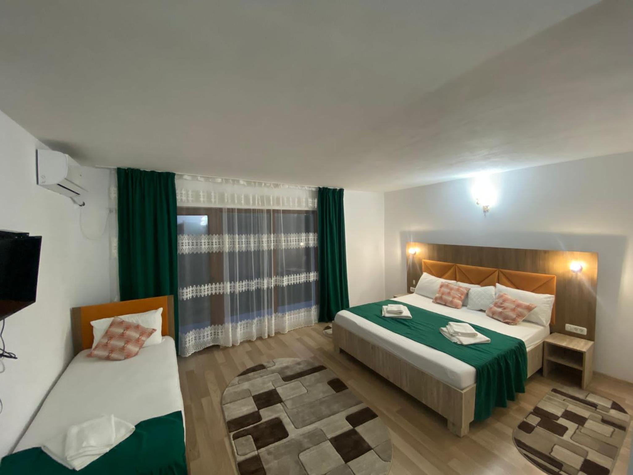 Standard Twin Room with Garden View - Photo 4