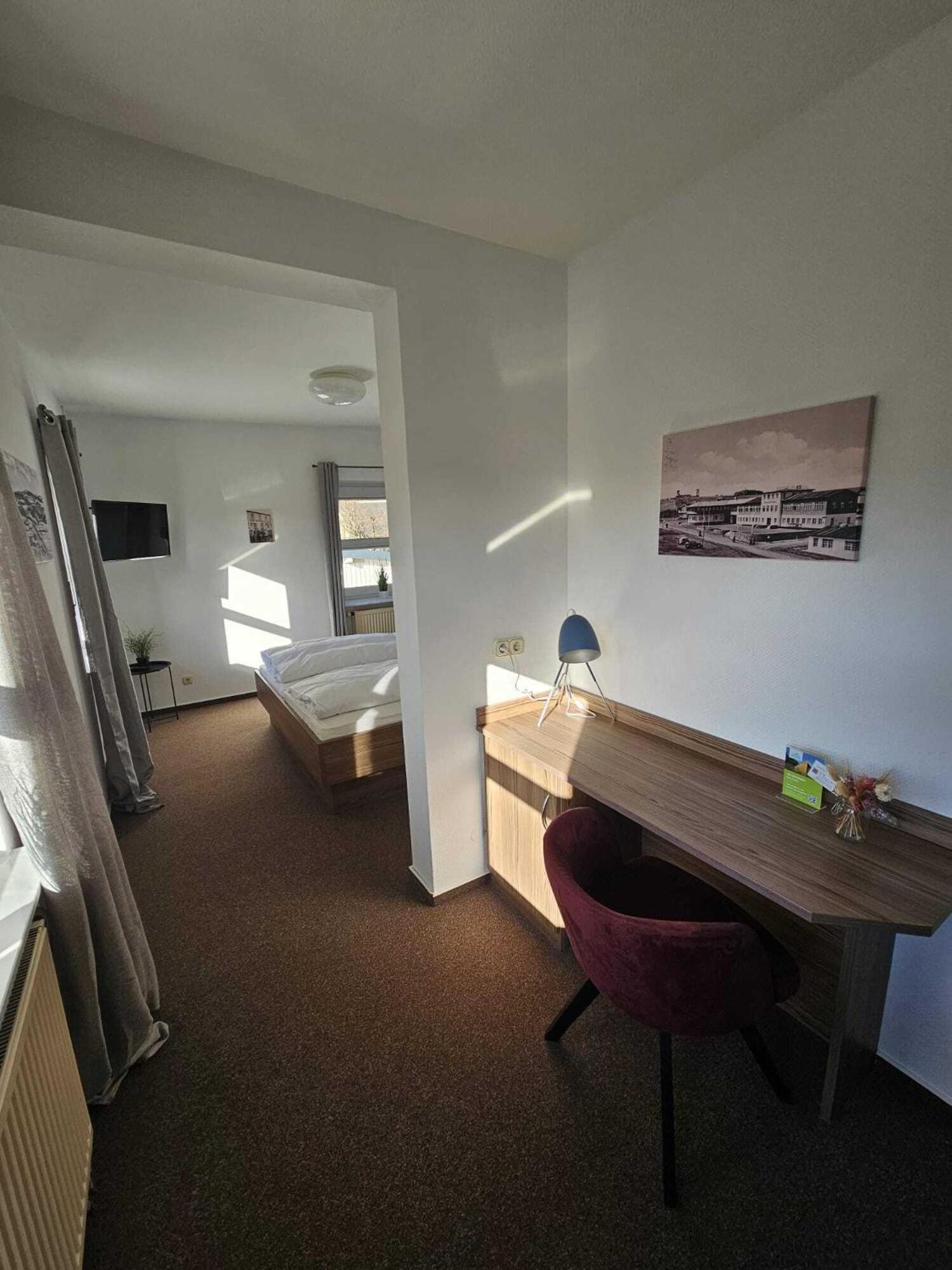 Standard Double Room - Photo 16