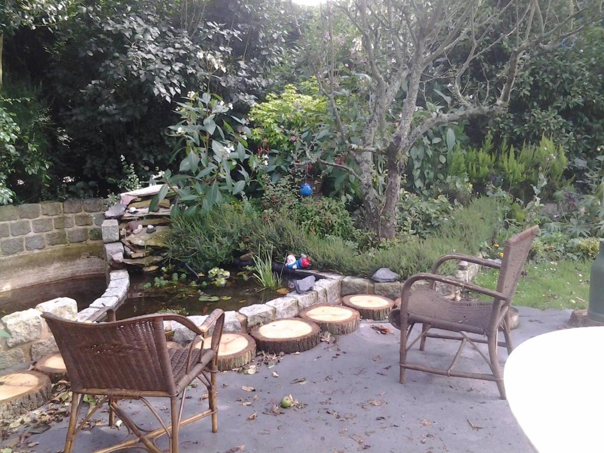Double Room with Balcony - Photo 8
