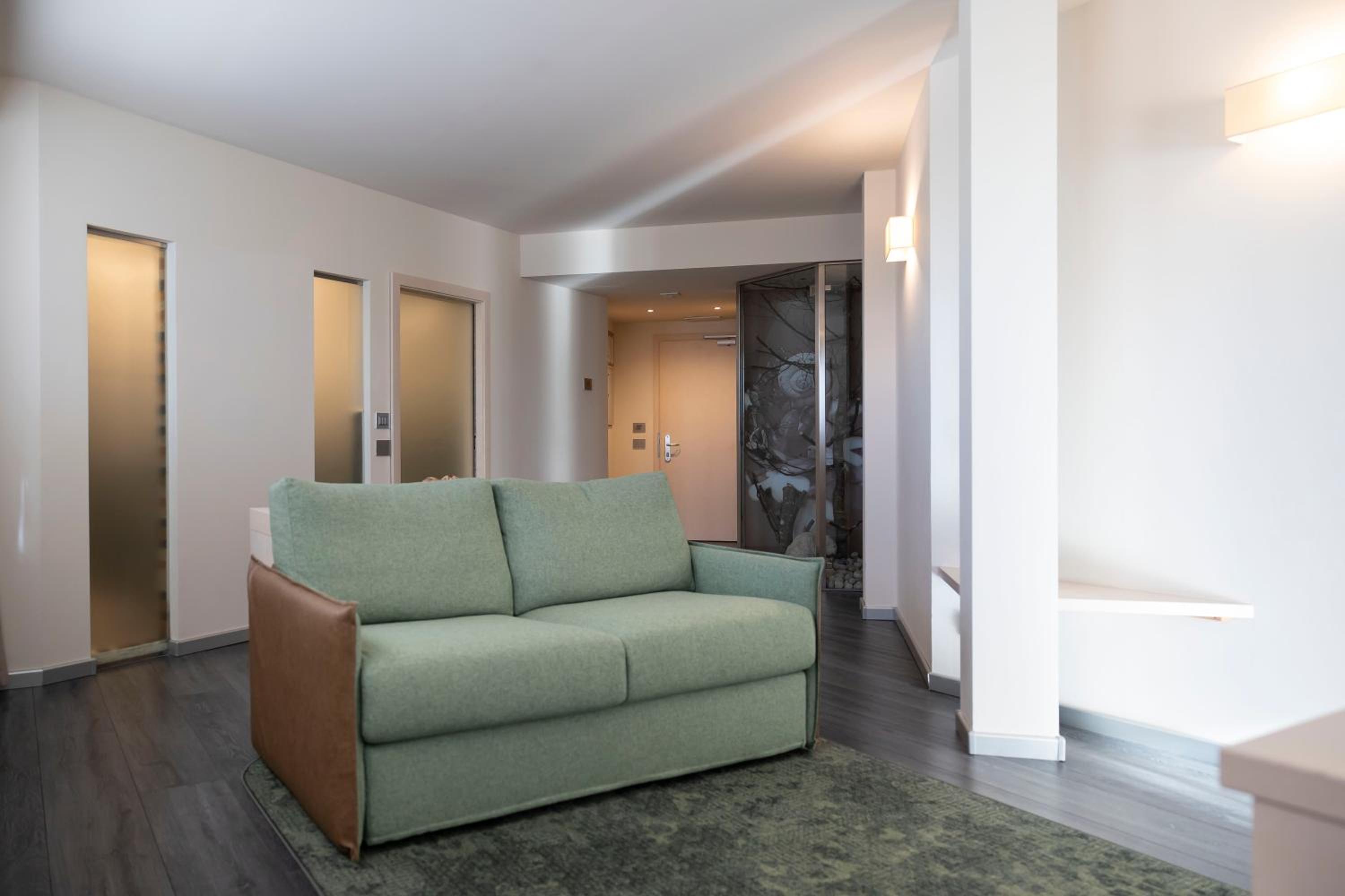 Suite - Photo 6