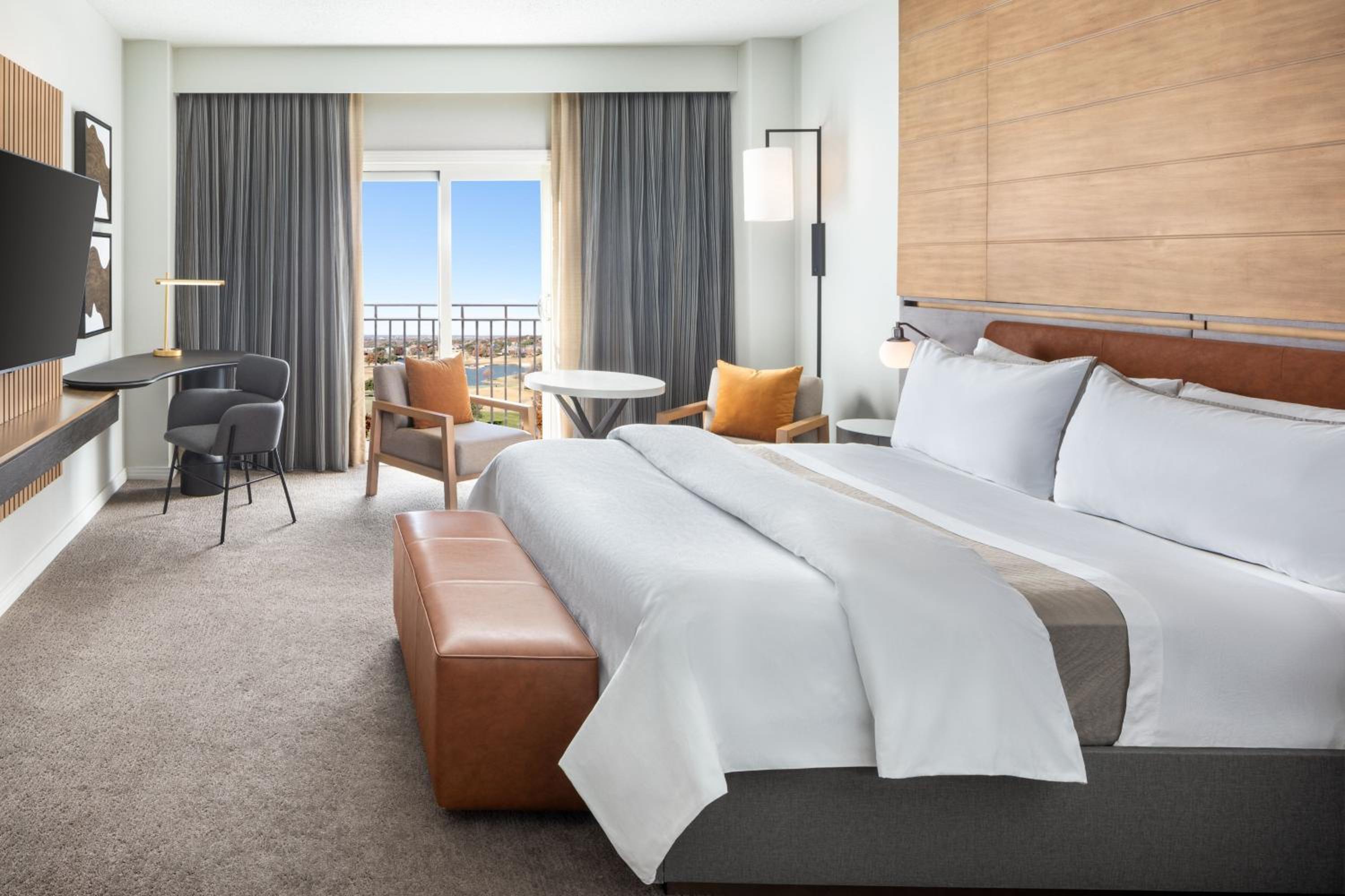 Deluxe King Room - Golf View - Photo 5