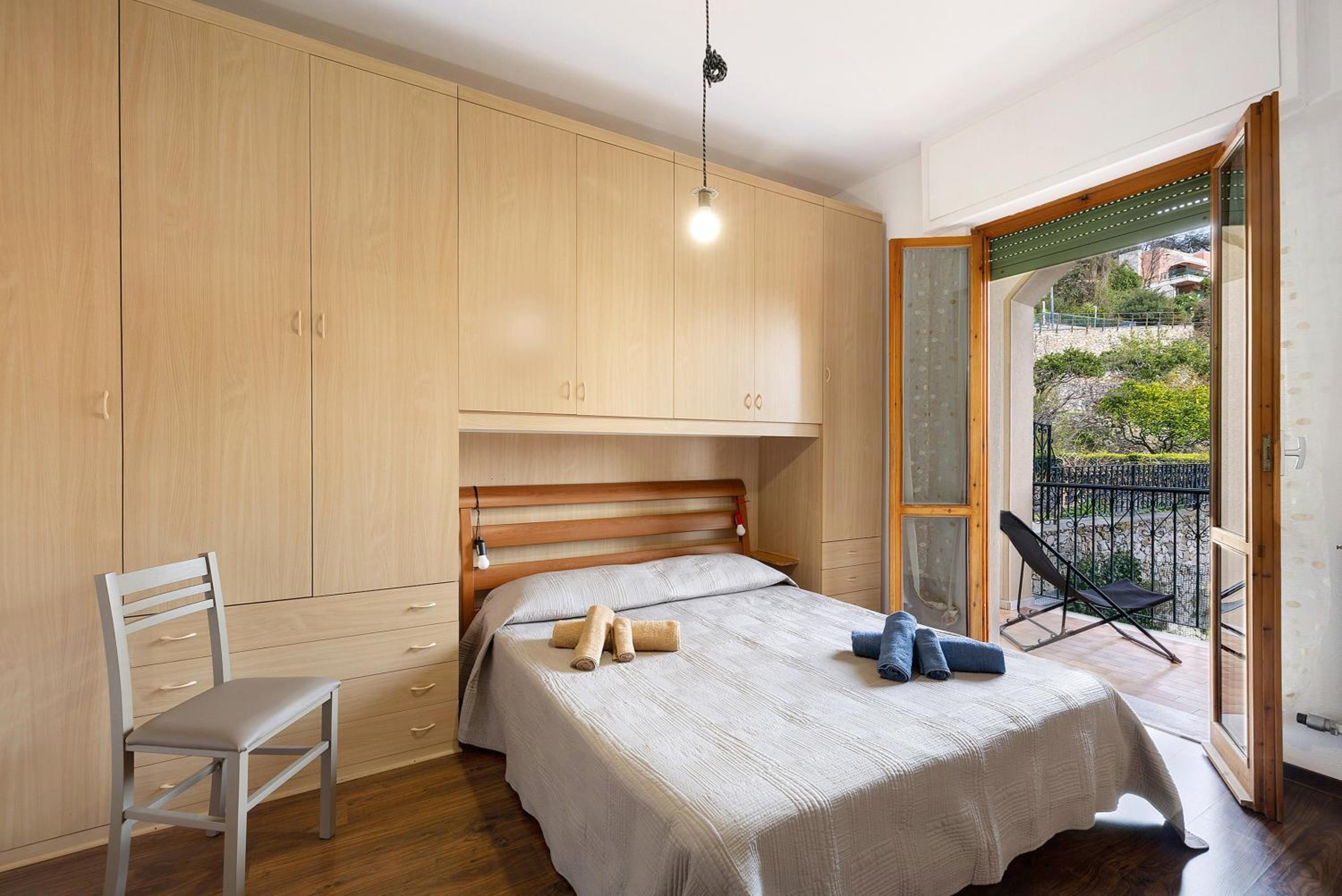 Superior One-Bedroom Apartment with Balcony