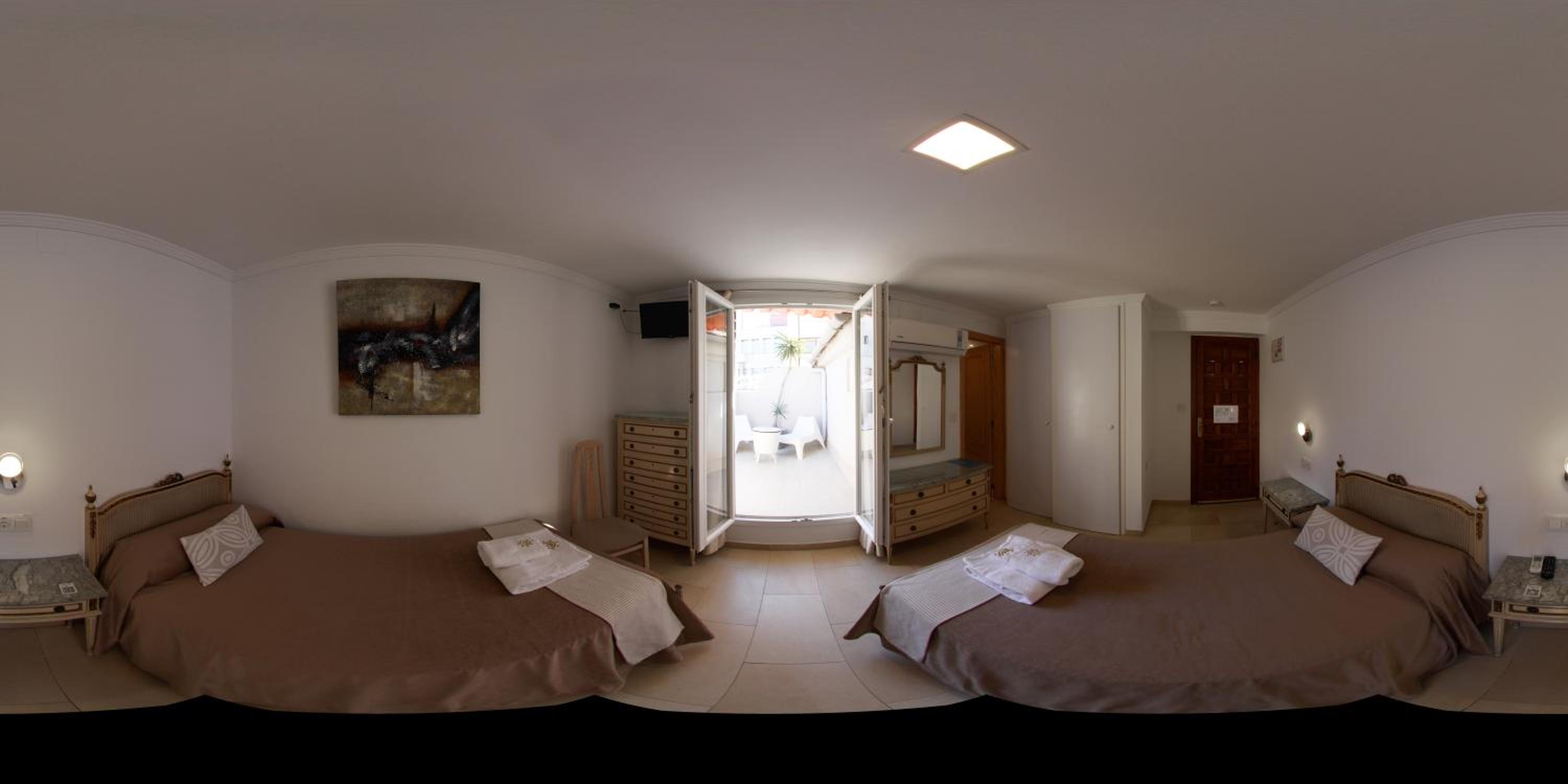 Habitación con Terraza - 2 Camas