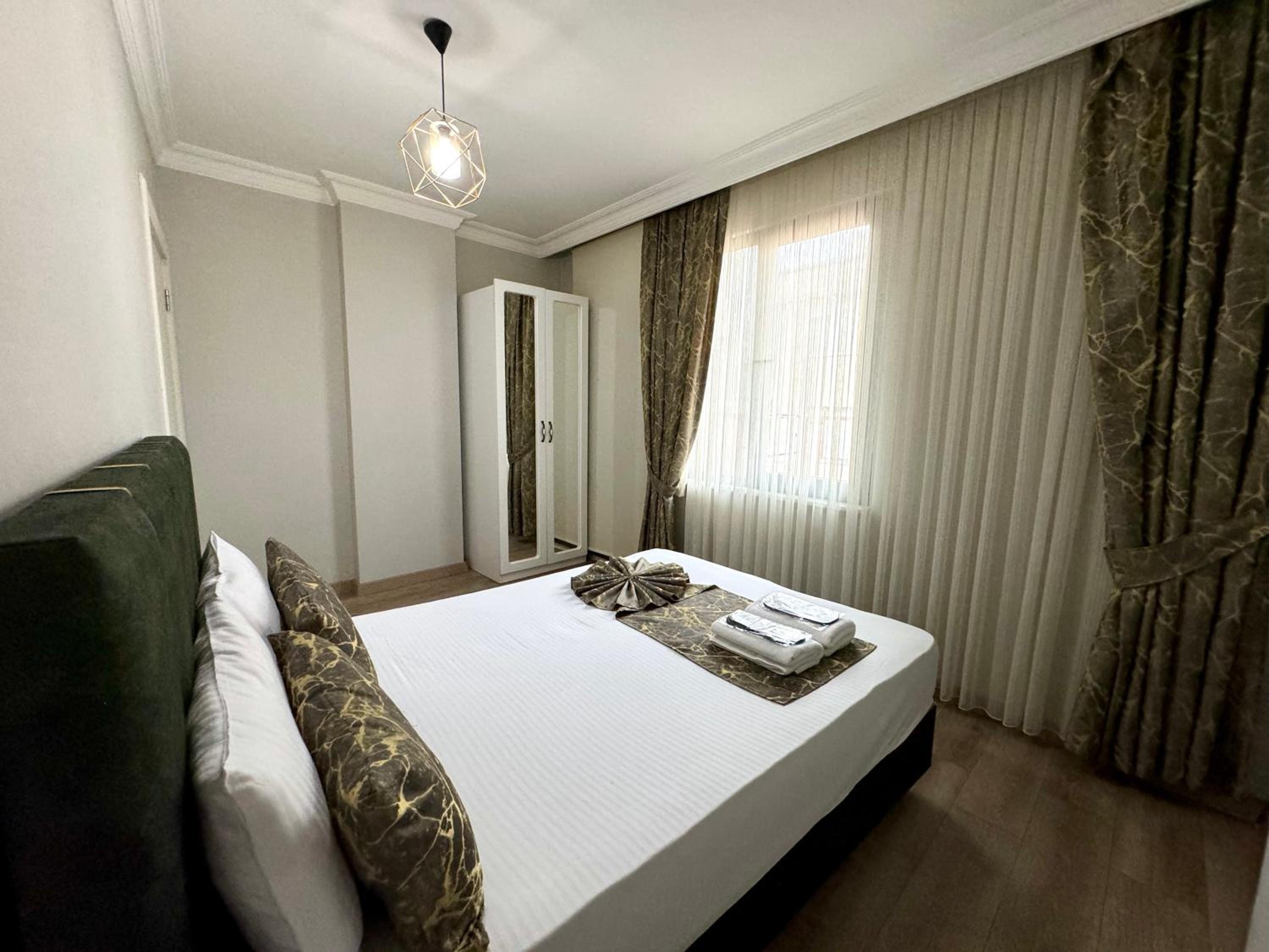 Large Double Room photo 3