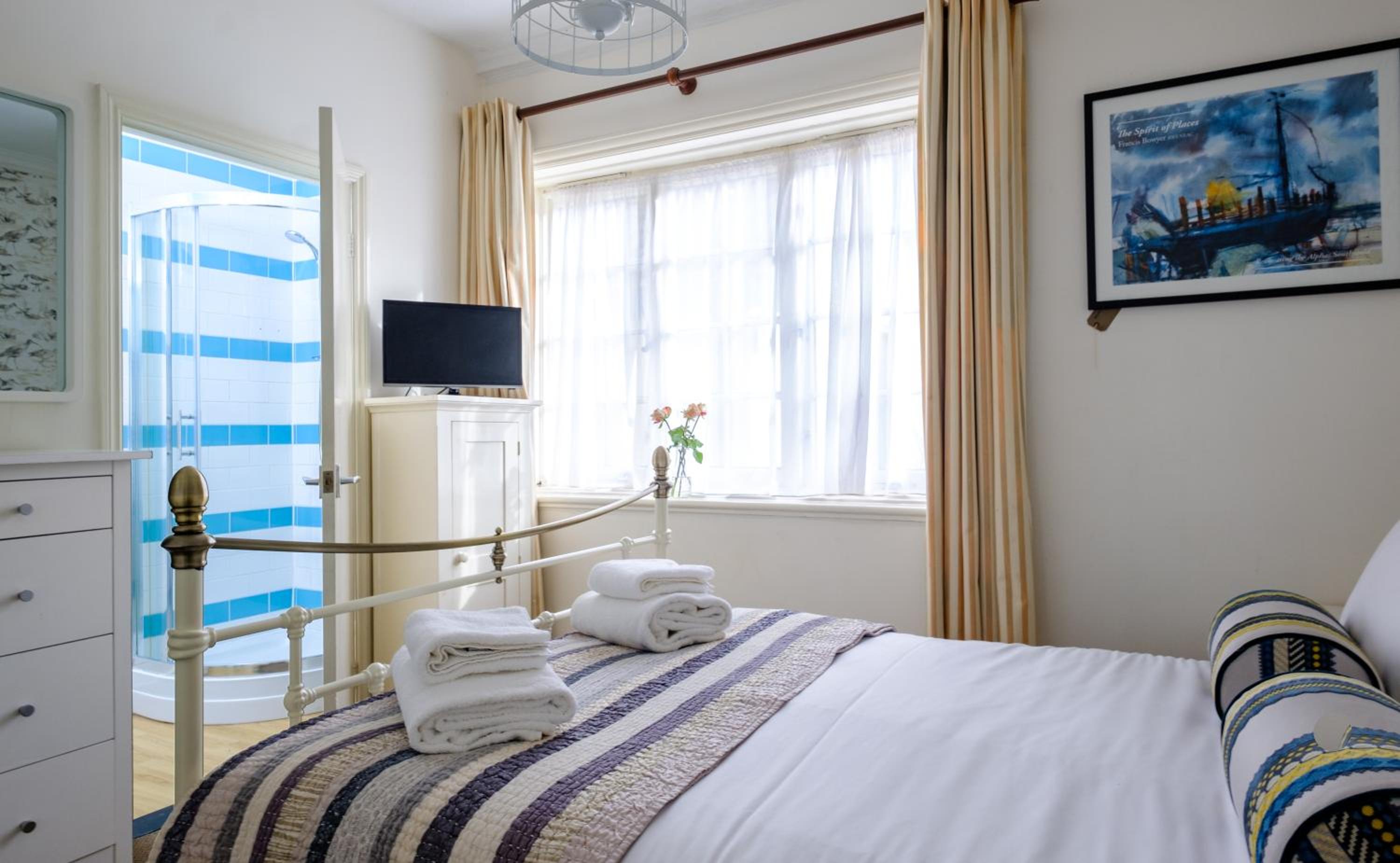 Small Double Room - Pet Friendly  photo 2