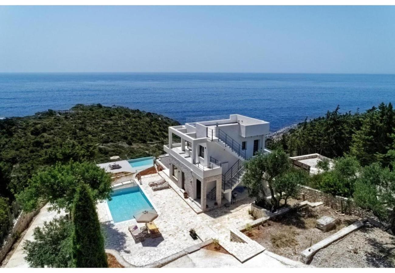 Villa With Sea View photo 2