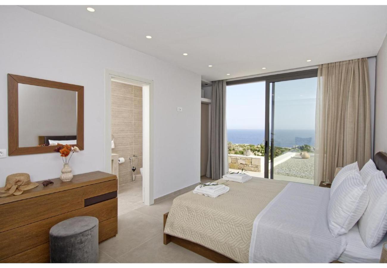 Villa With Sea View photo 2