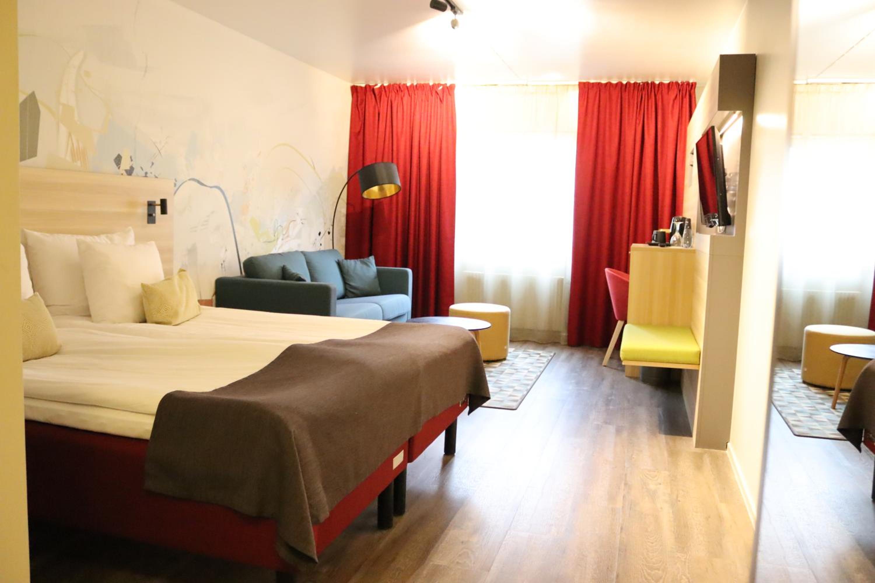 Superior Room Four - Photo 1