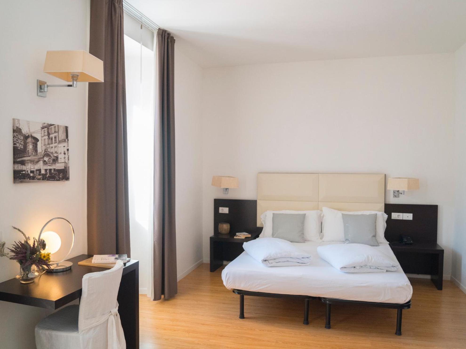 Superior Double Room with Lake View photo 1