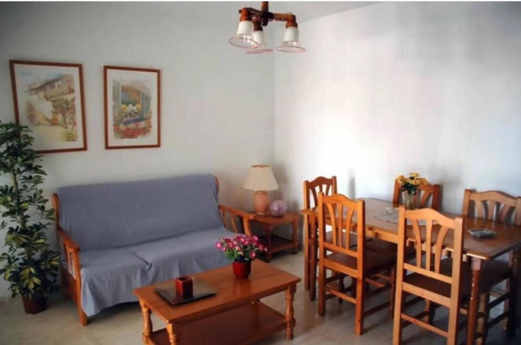 Three-Bedroom Apartment photo 2
