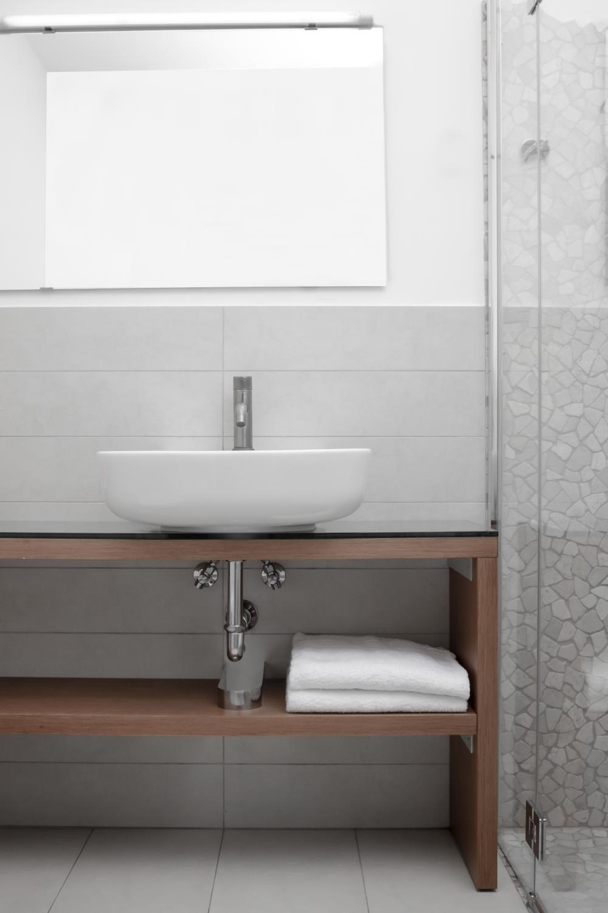Double Room - Disability Access photo 3
