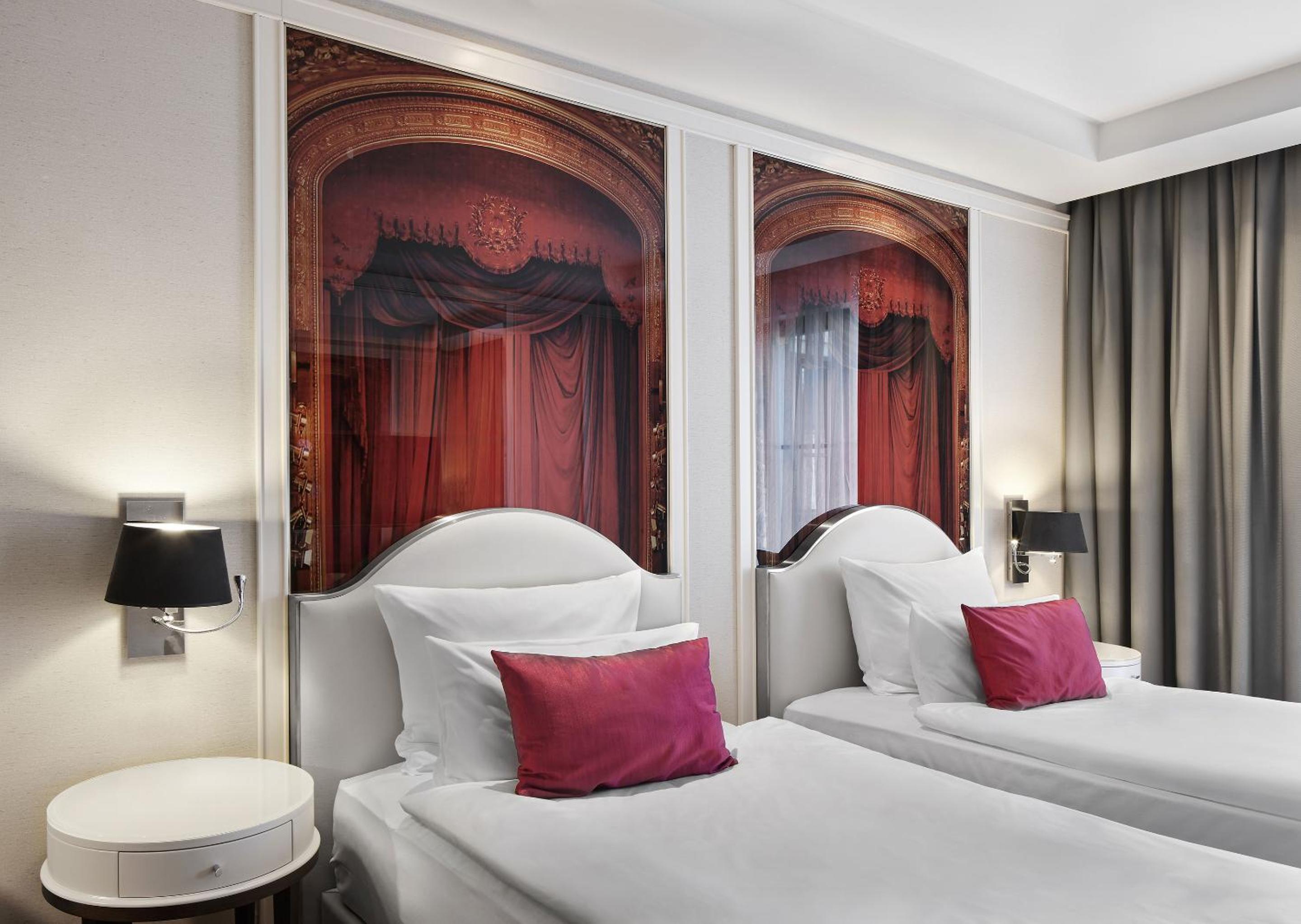 Deluxe Double or Twin Room - Photo 3