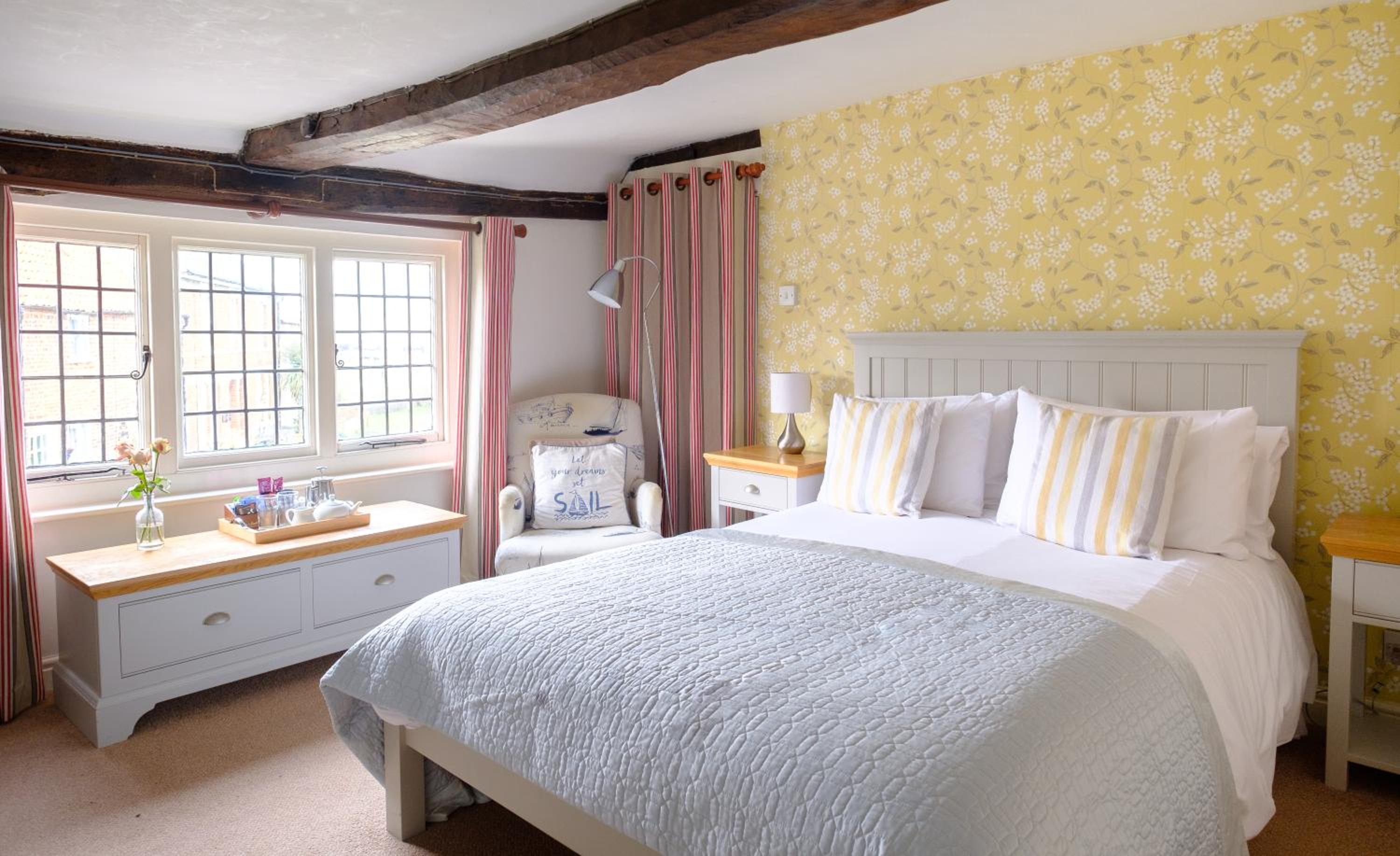 Large Double Room photo 3