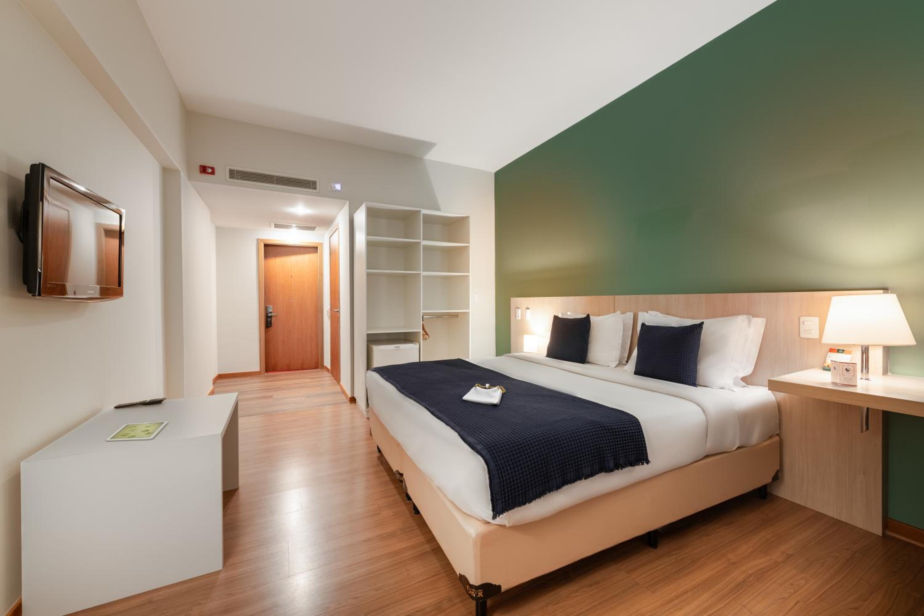 Queen Room - Disability Access