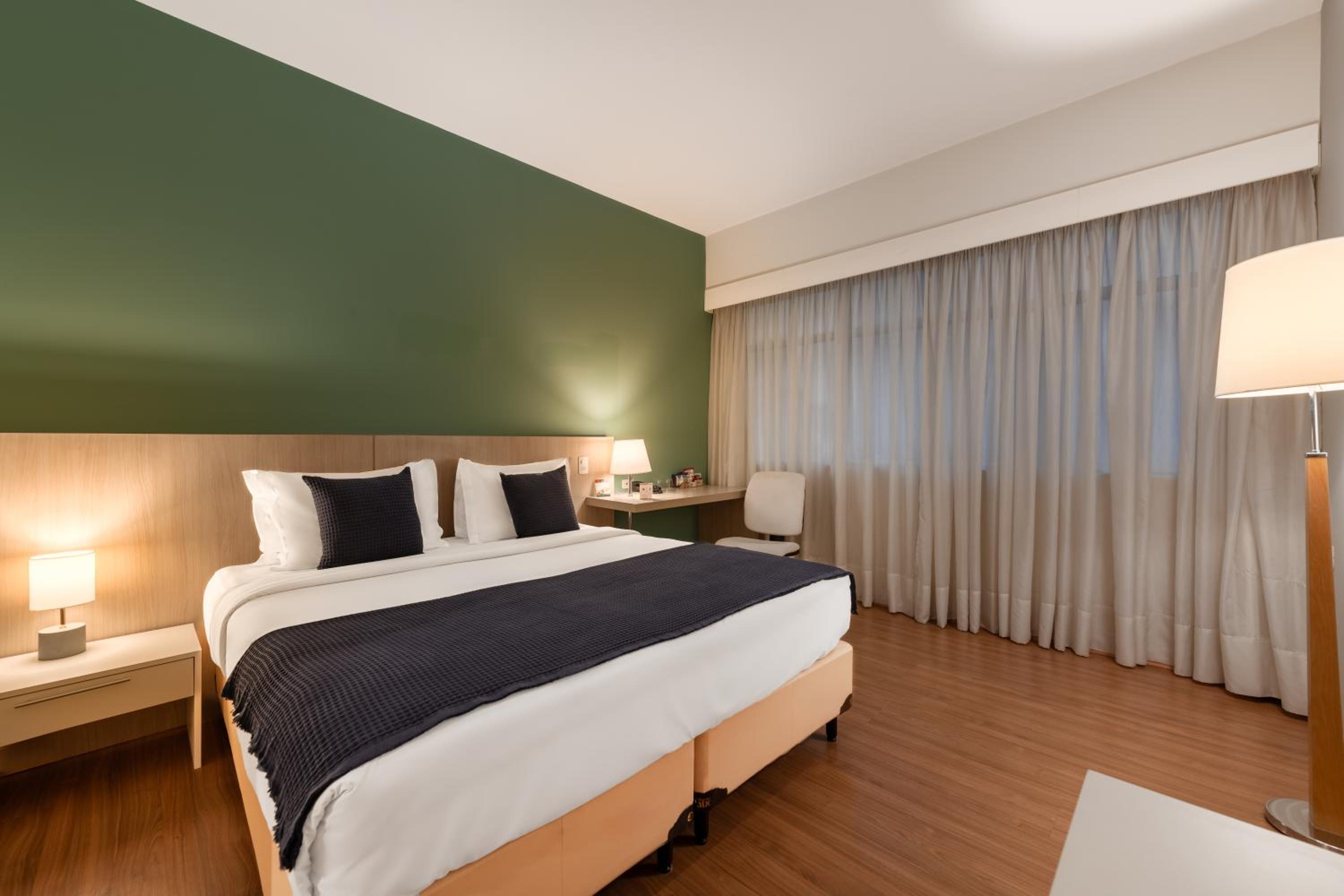 Superior Semi-adapted Room for People with Reduced Mobility