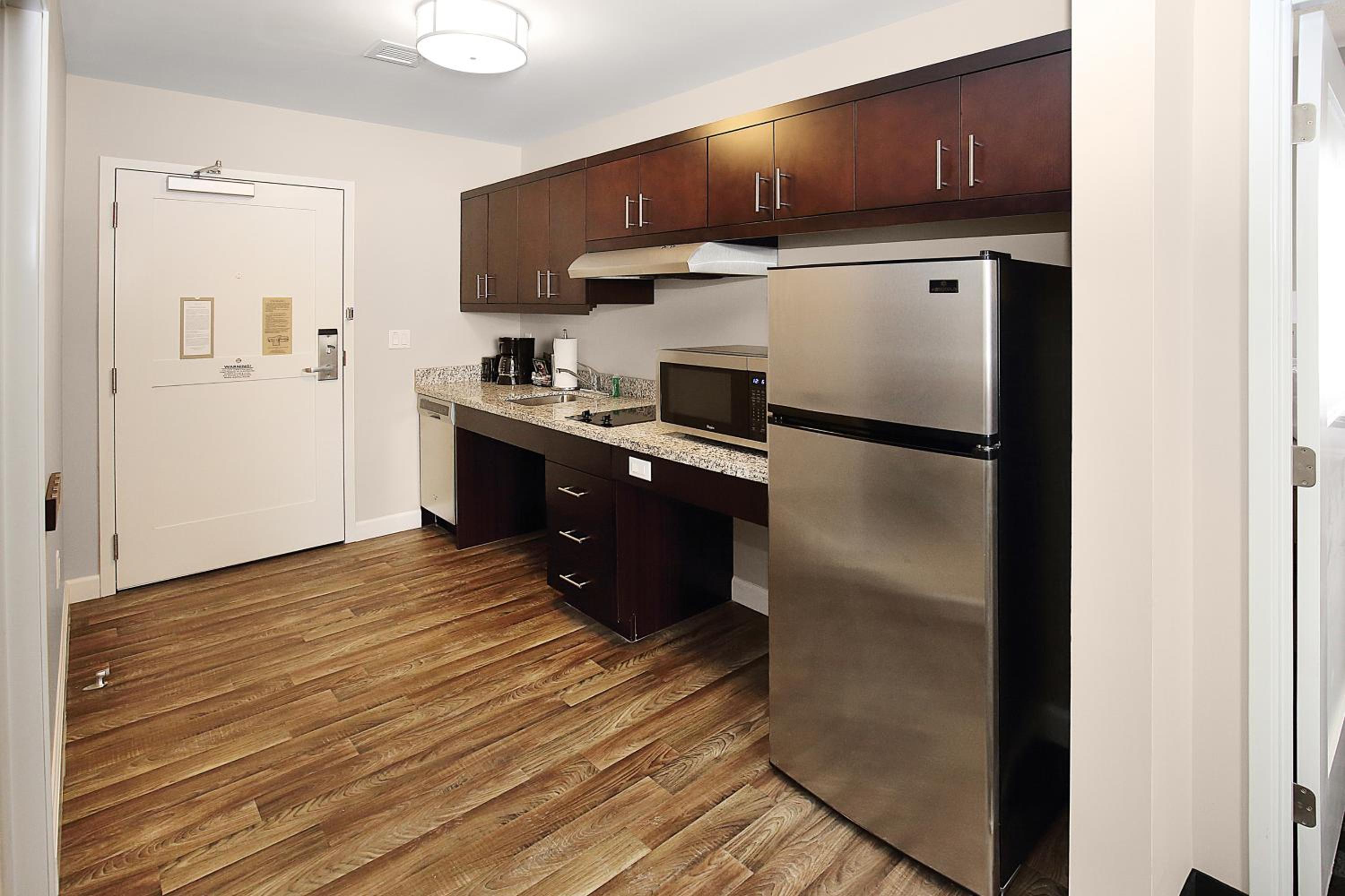 Queen Studio with Two Queen Beds (Mobility Accessible w/Tub)