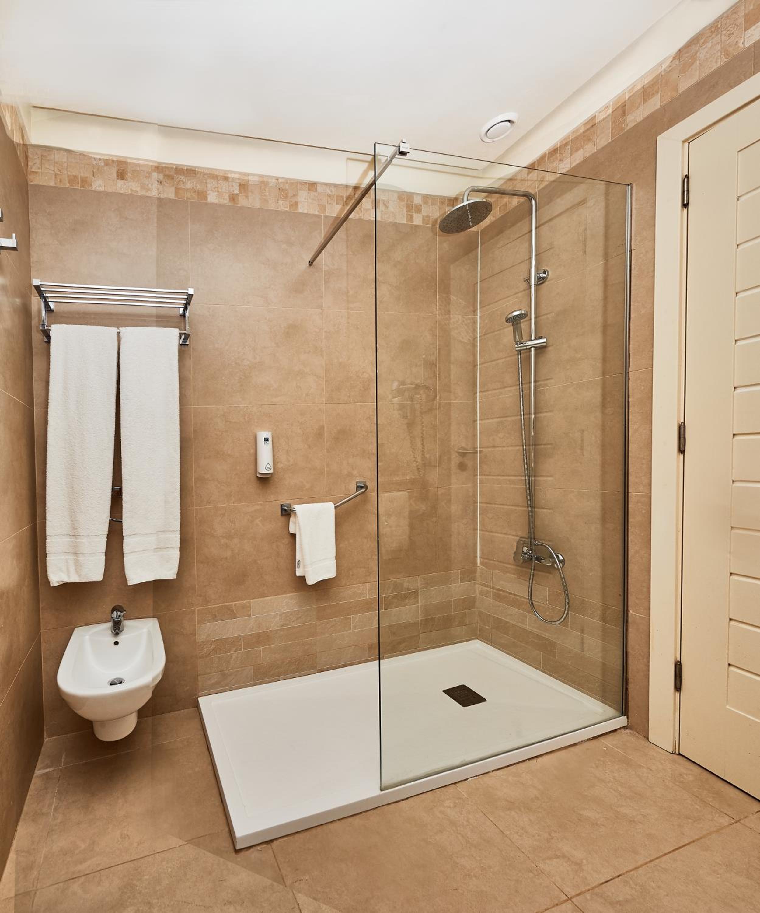 Junior Suite with Mountain View (3 Adults)