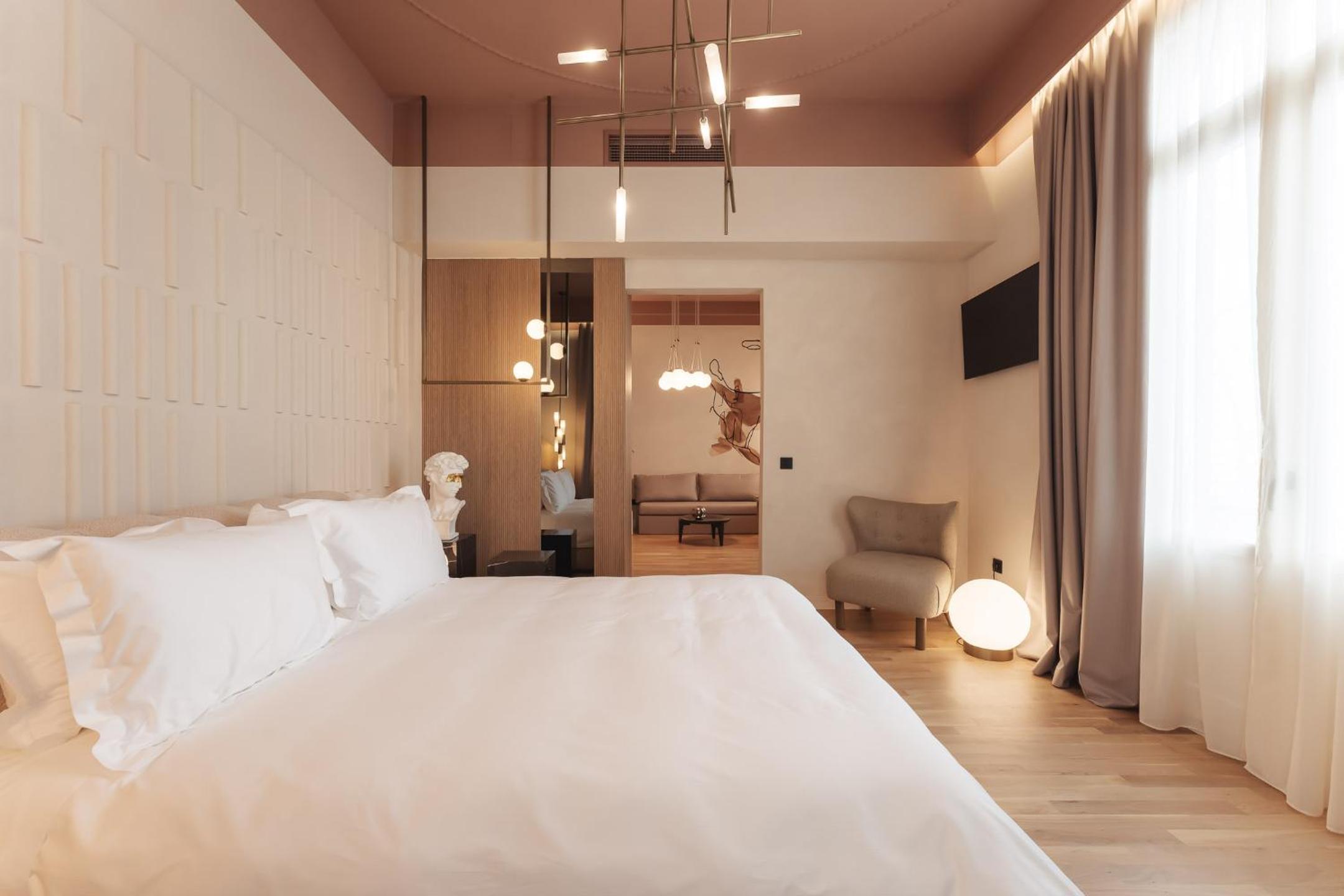 Principal Suite photo 2