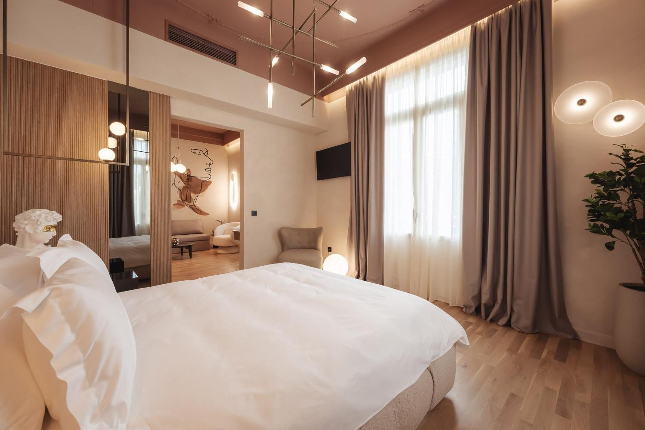 Principal Suite