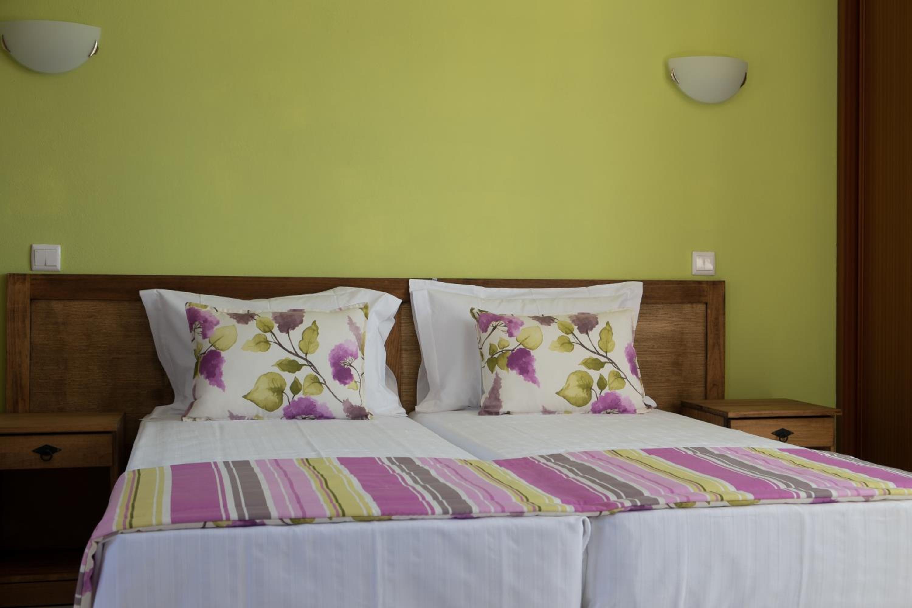 Double or Twin Room - Photo 38
