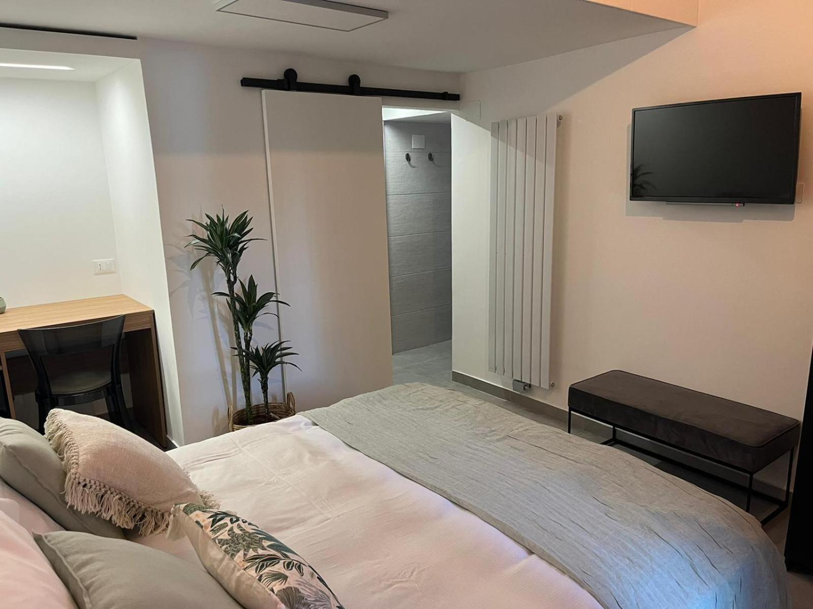 Double Room - Photo 4