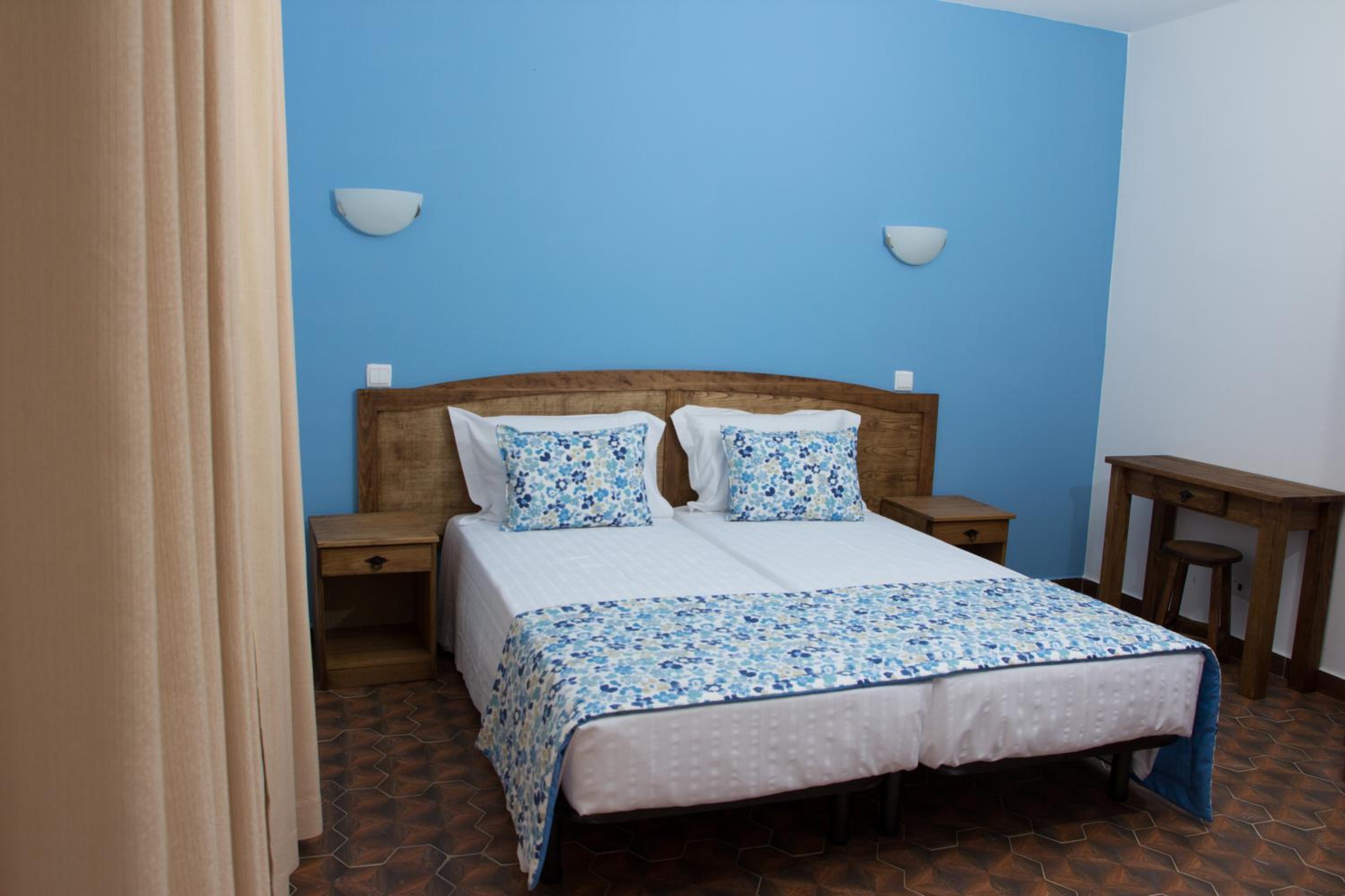 Double or Twin Room - Photo 33