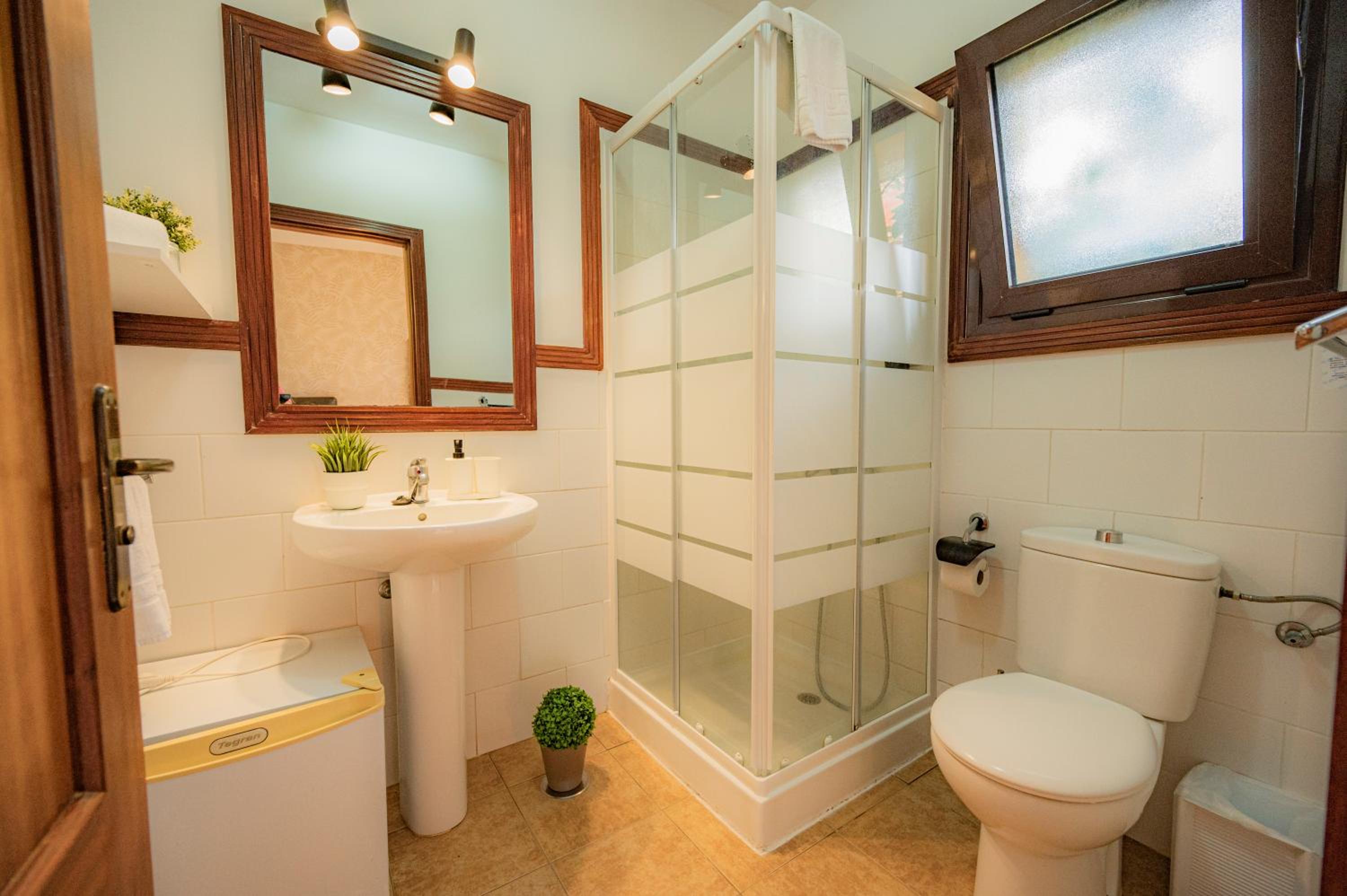 Double or Twin Room - Photo 25