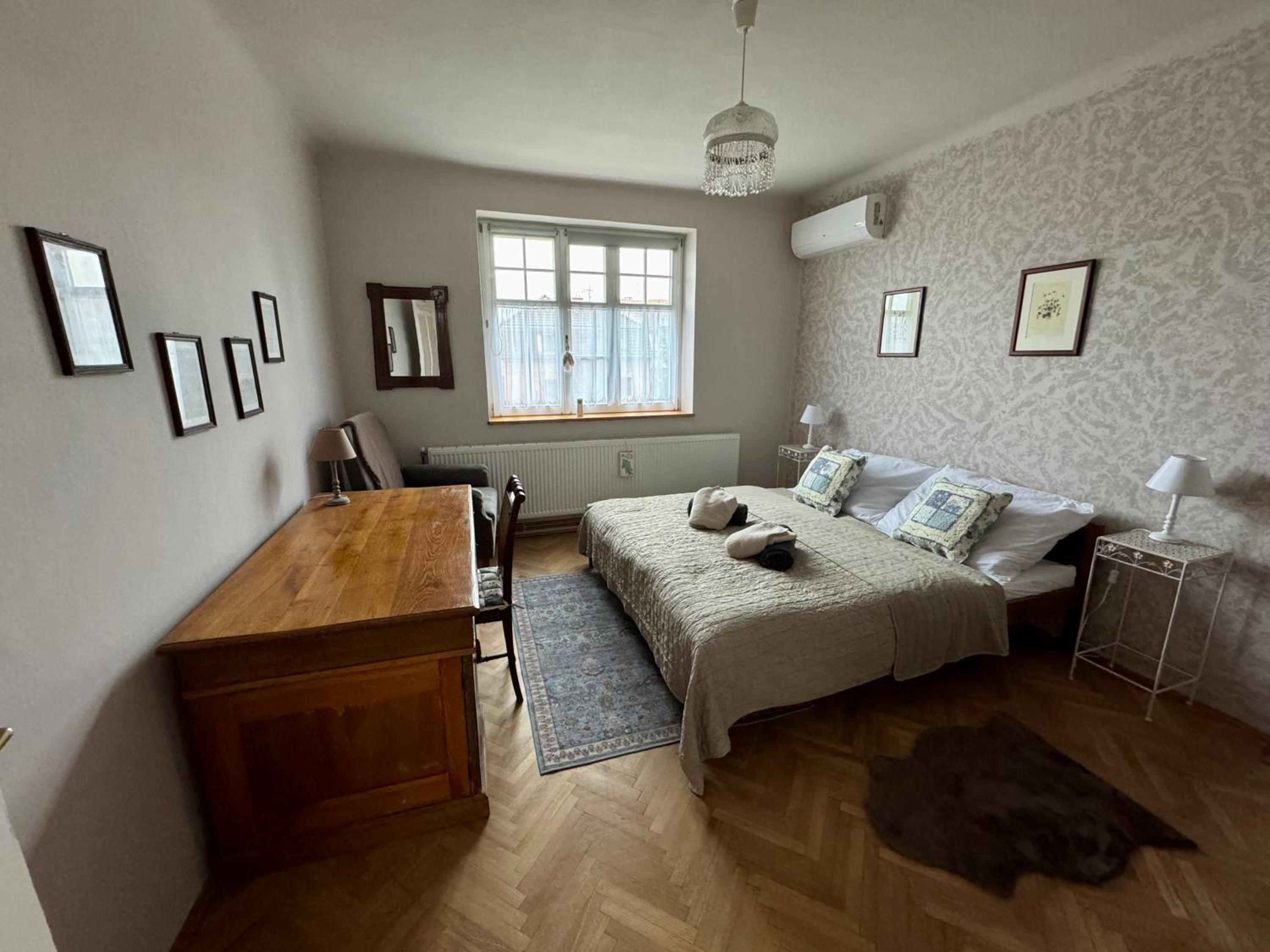Three-Bedroom Apartment photo 3