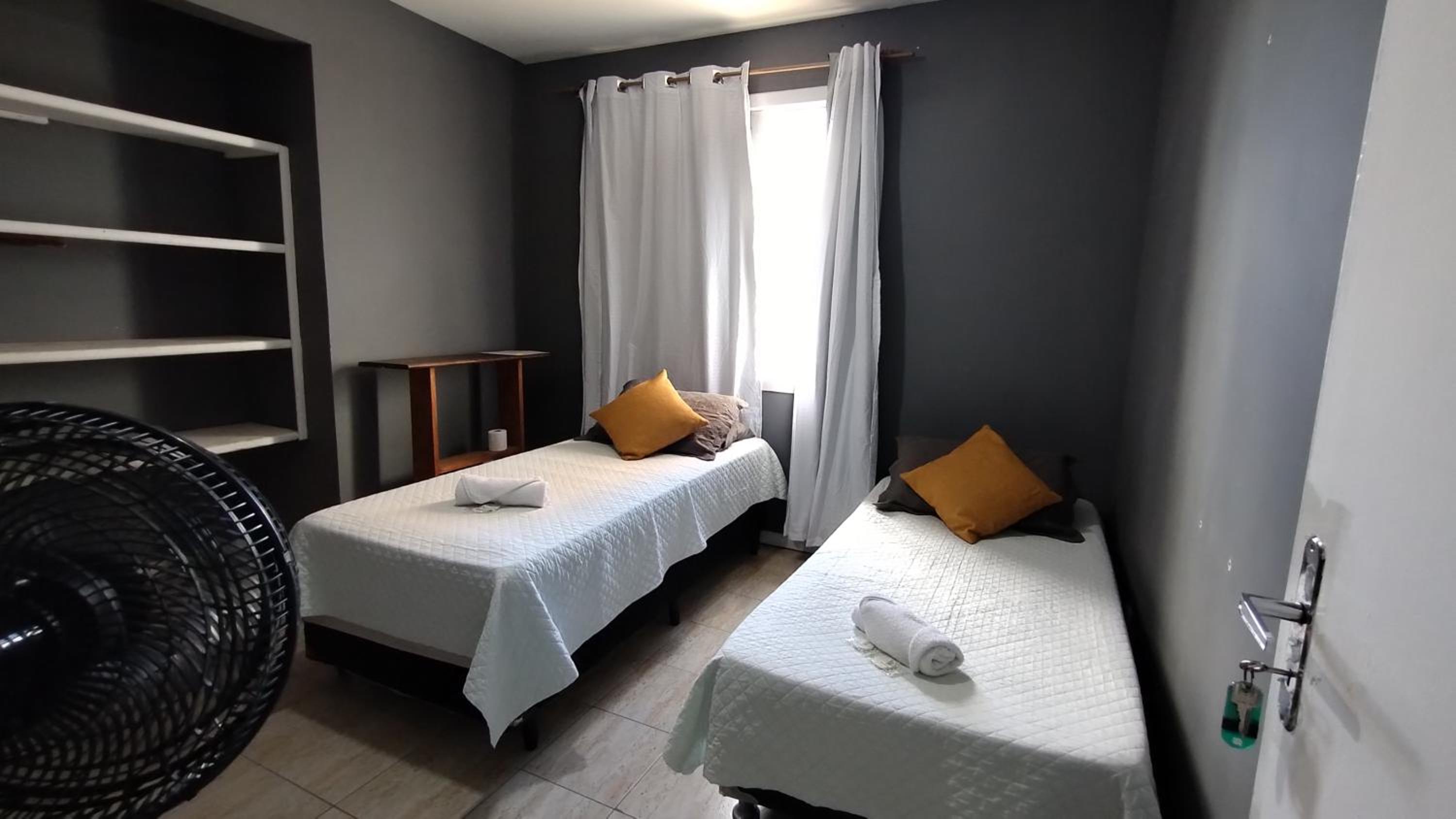 Twin Room With Shared Toilet