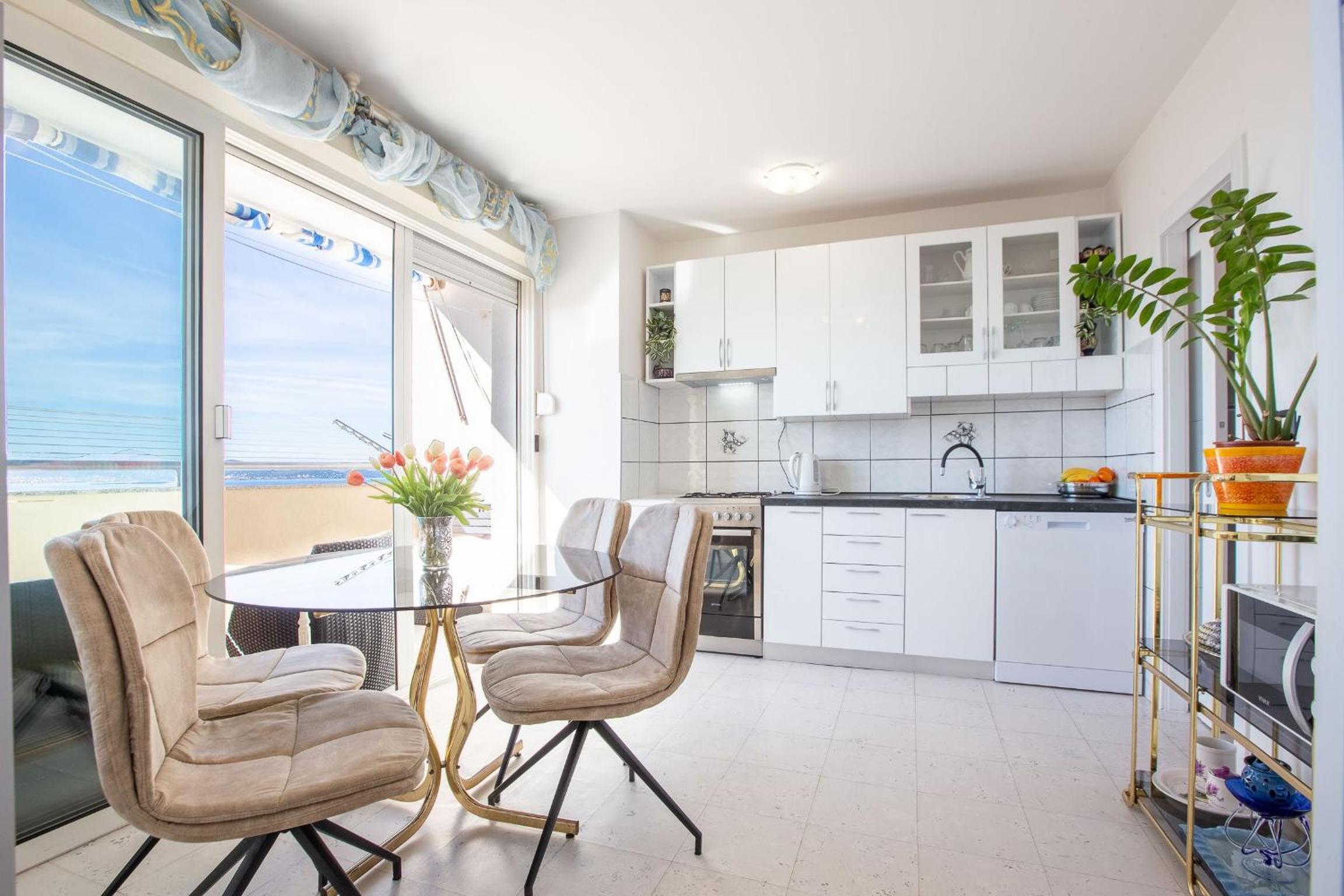 Two bedroom apartment with Balcony - Photo 28