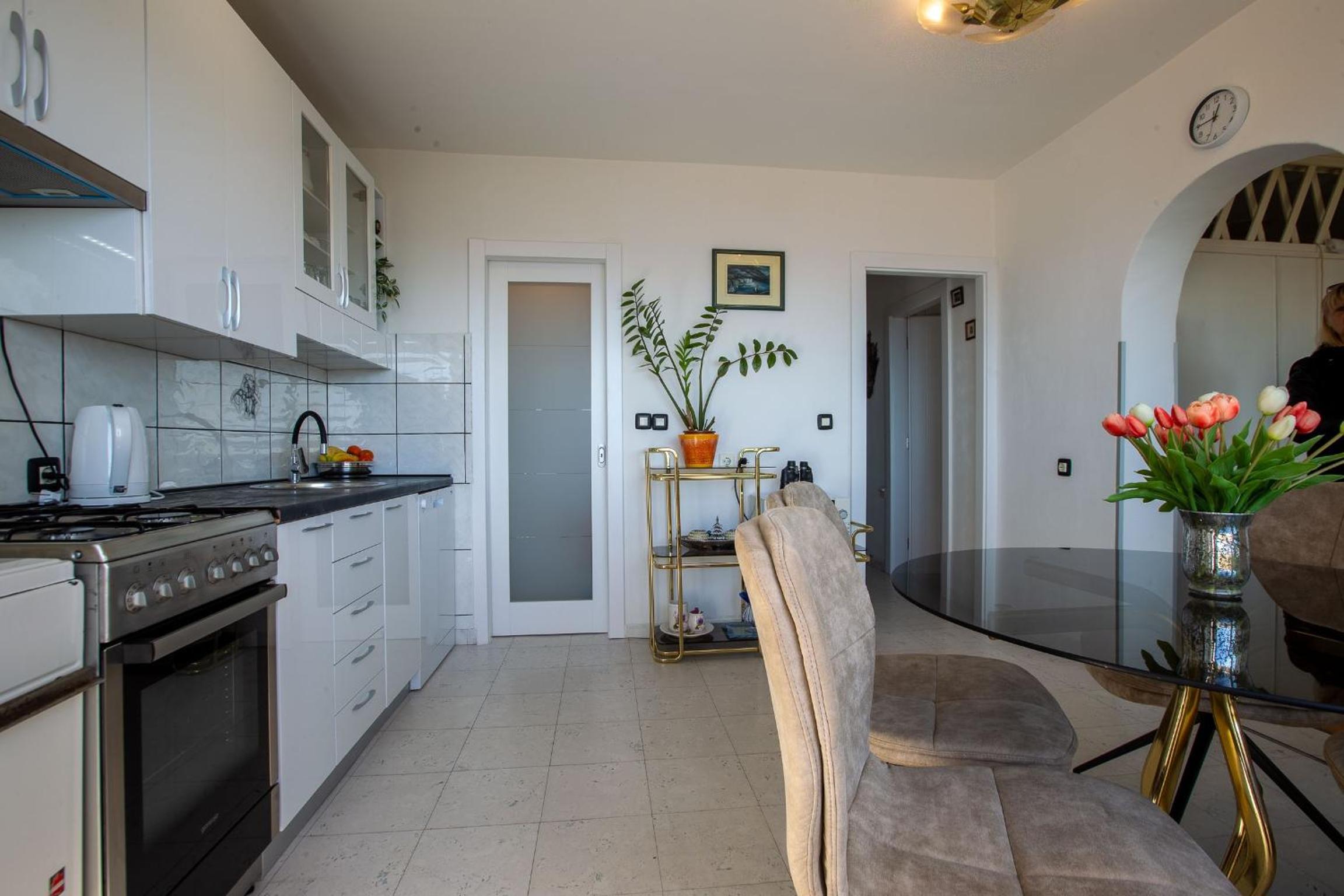 Two bedroom apartment with Balcony - Photo 20